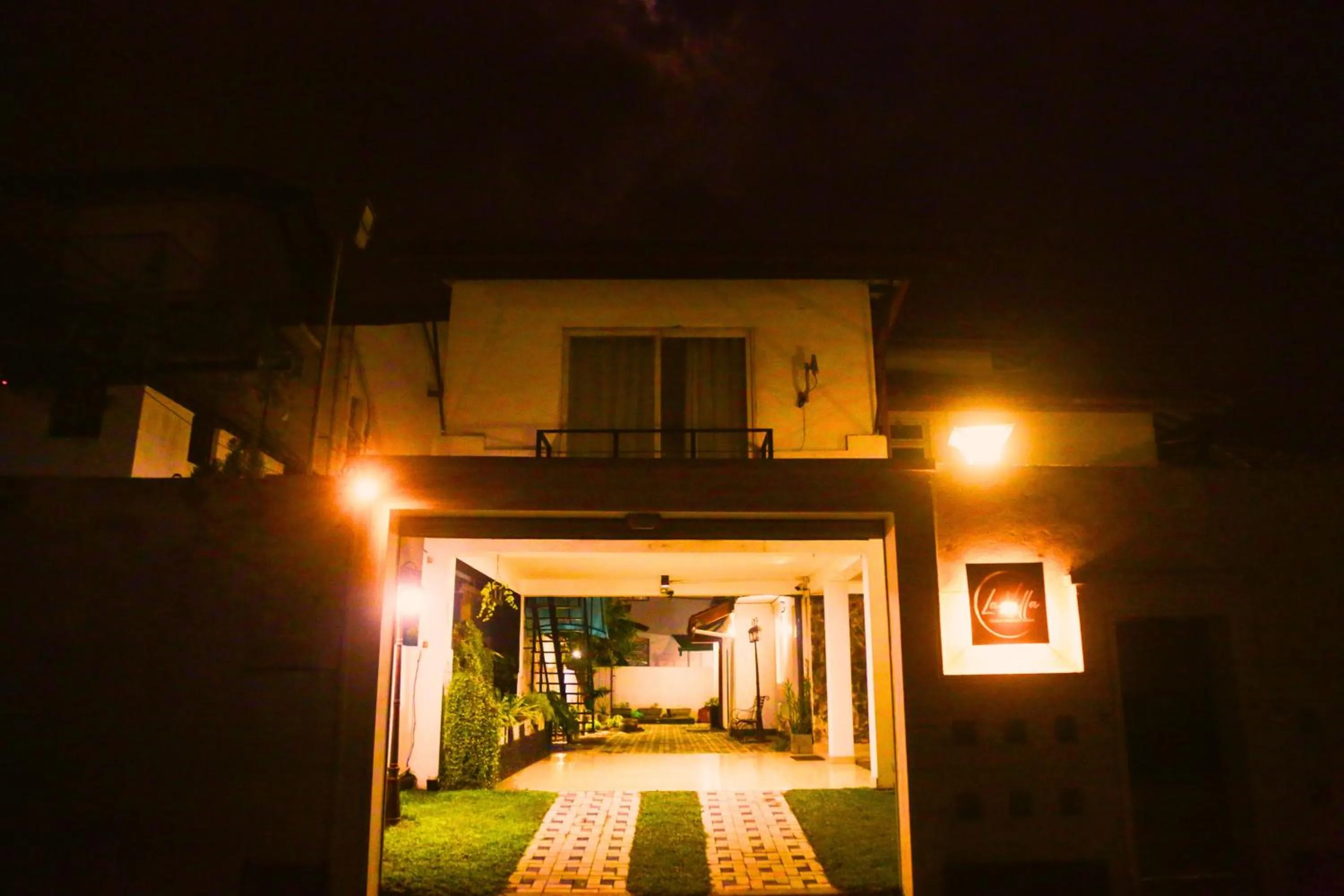 Property building in Ared Villa