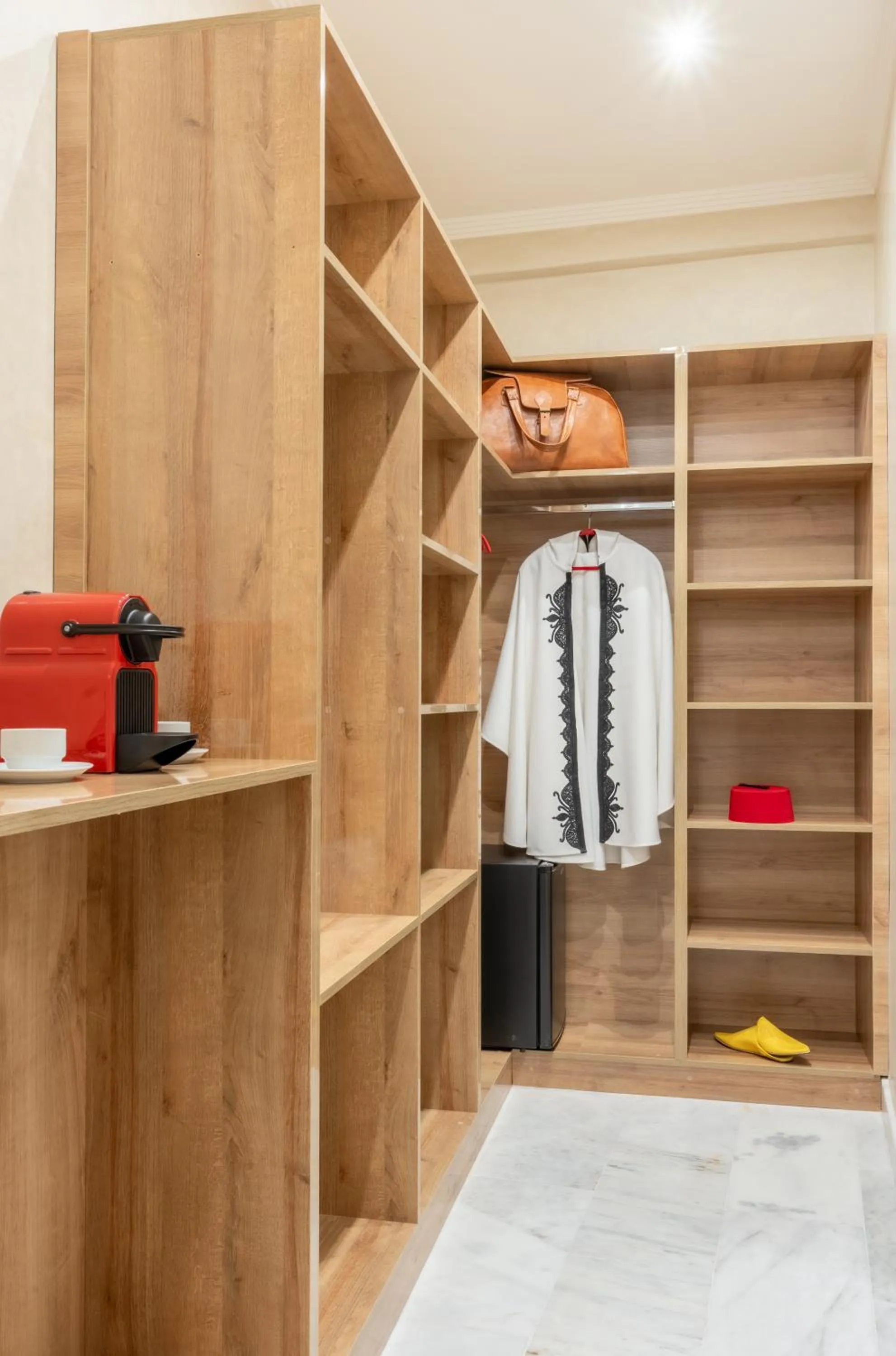 wardrobe in Riad Atlas Palace & SPA