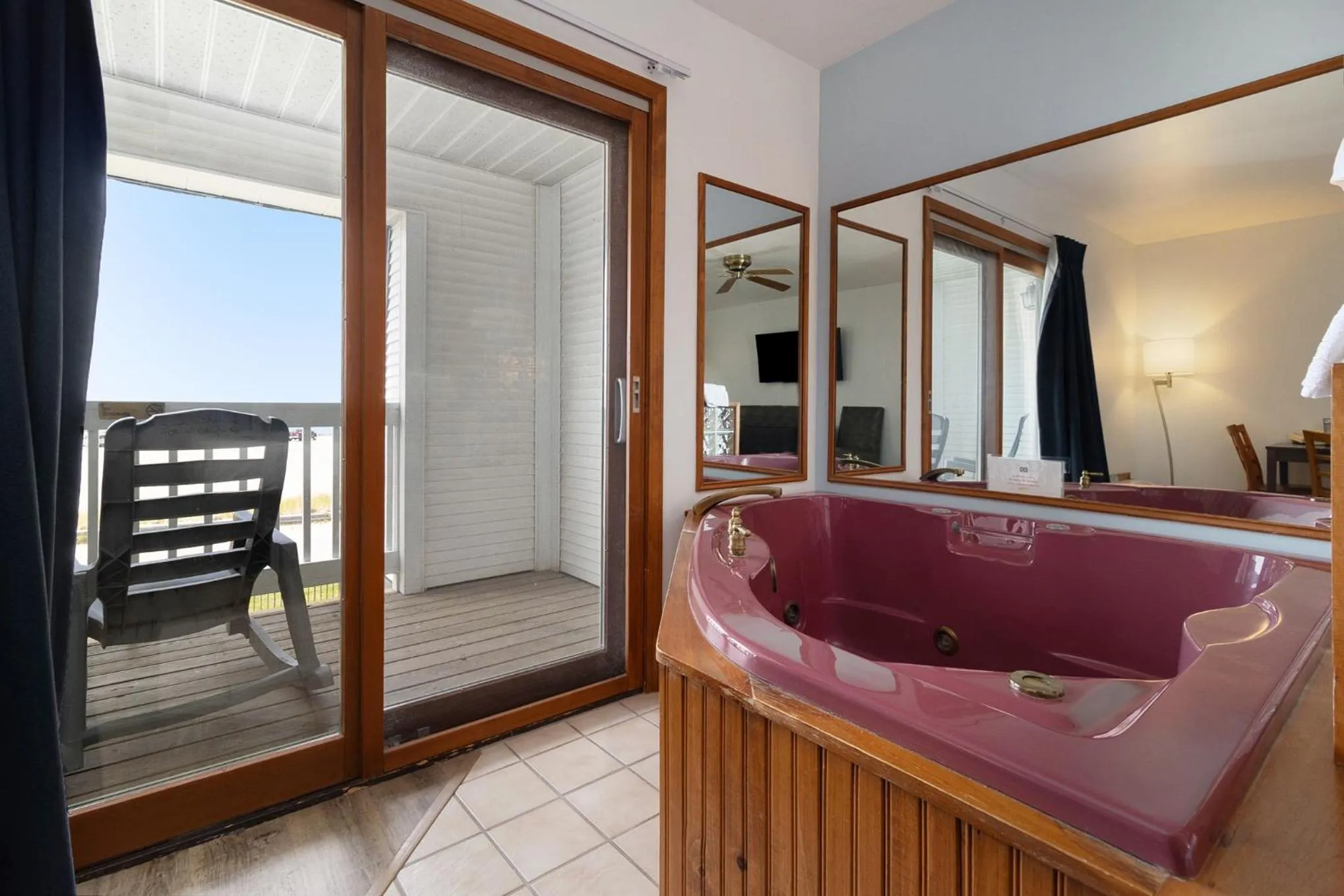 Balcony/Terrace in Snyders Shoreline Inn