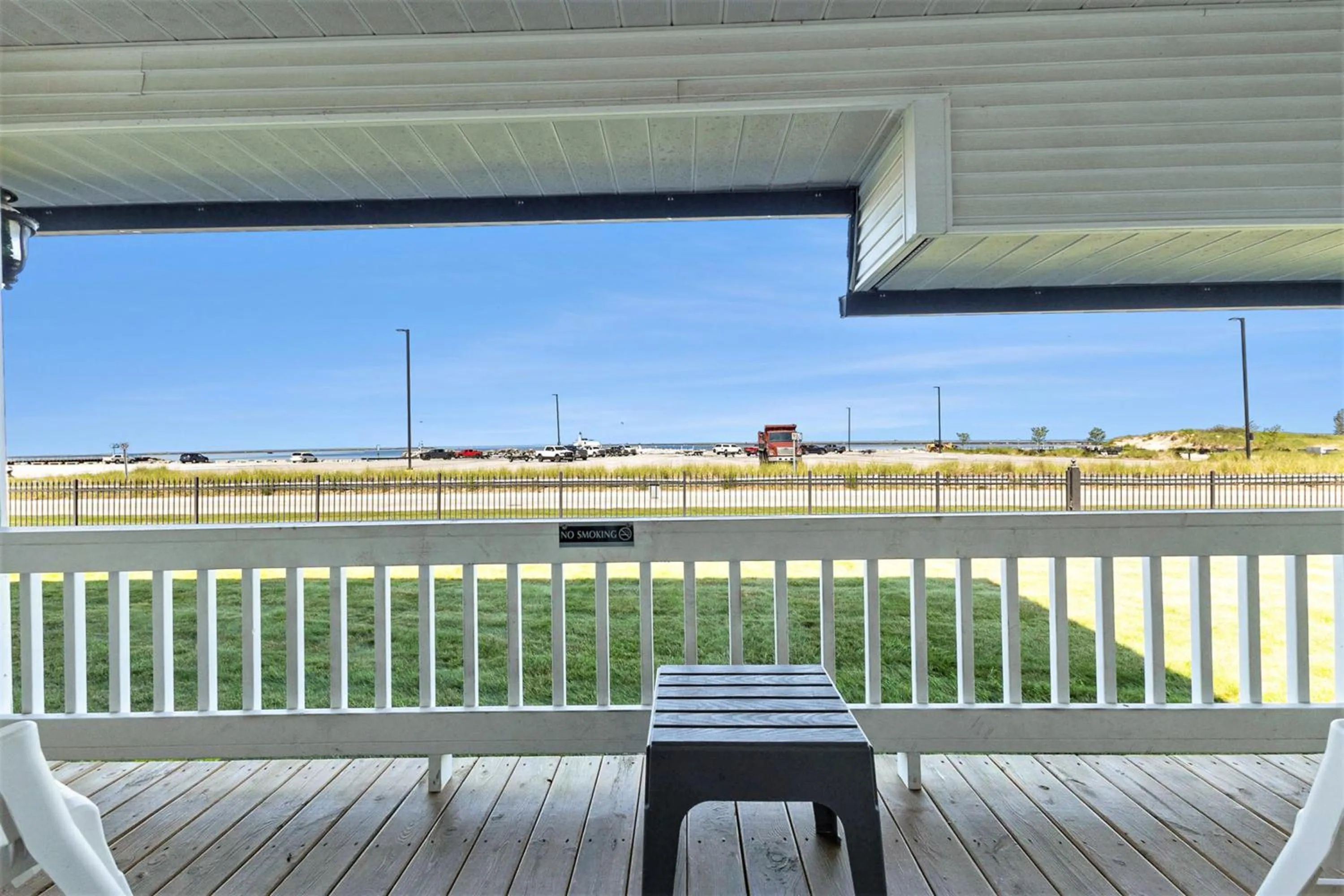 Balcony/Terrace in Snyders Shoreline Inn