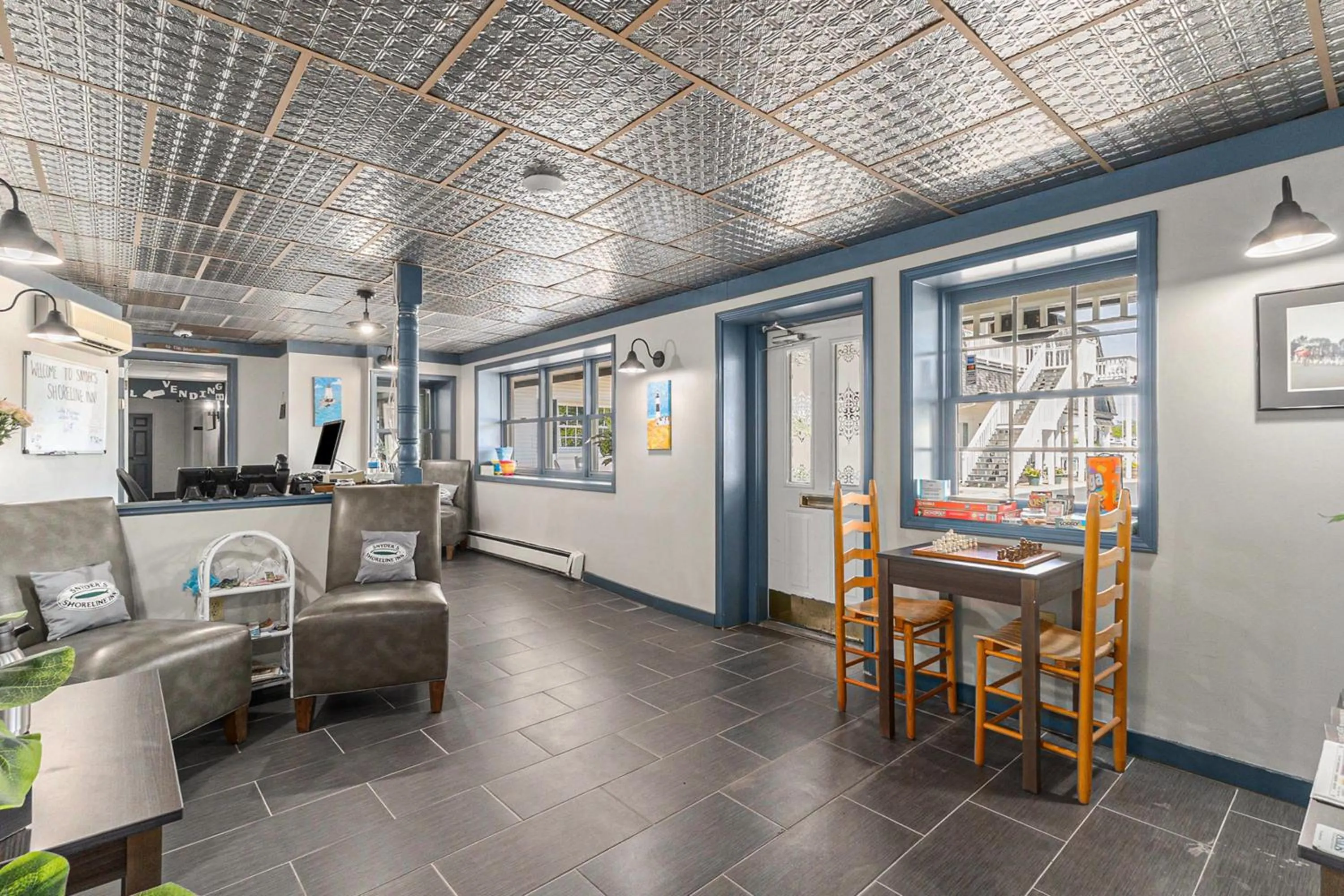 Lobby or reception in Snyders Shoreline Inn