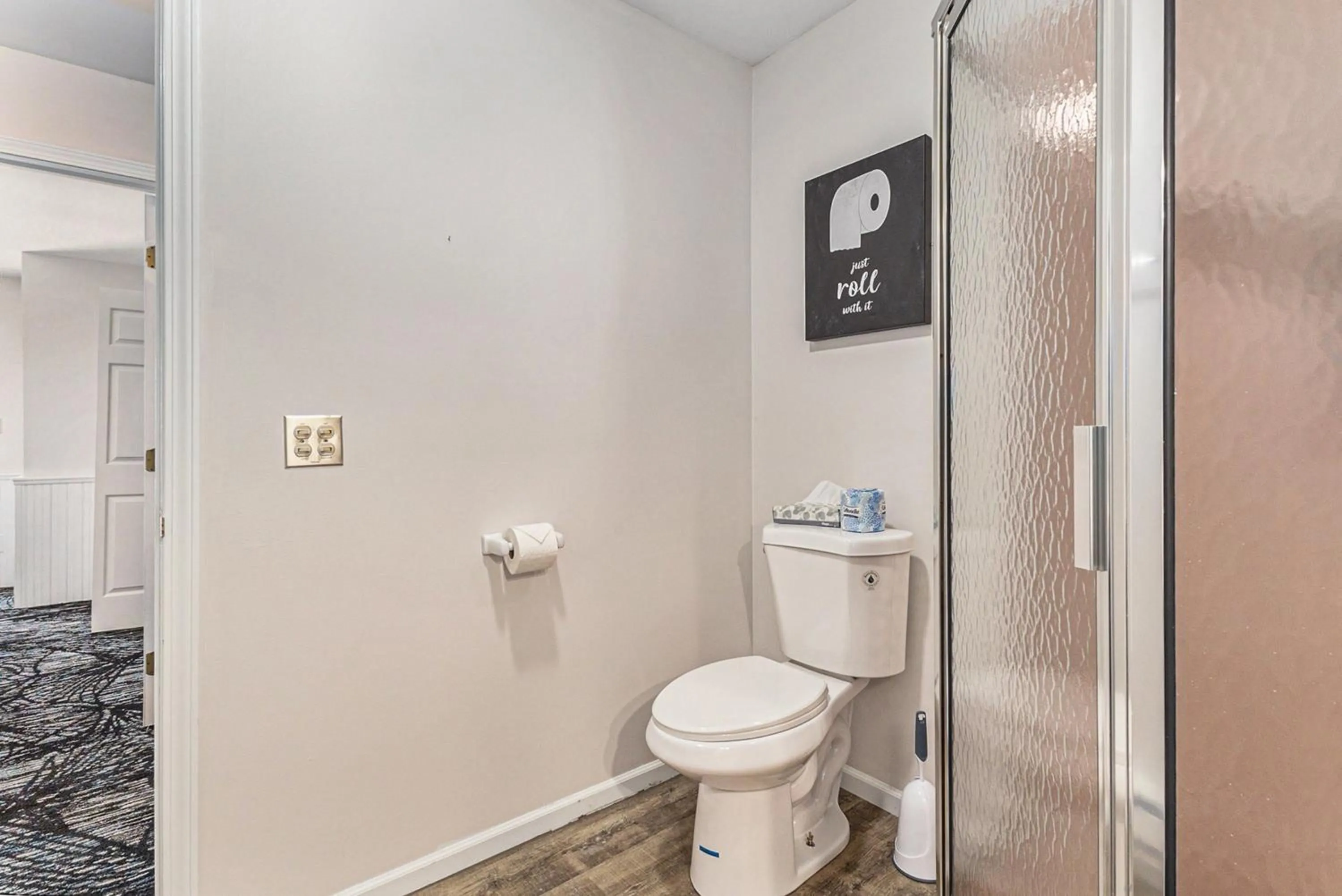 Snyders Shoreline Inn