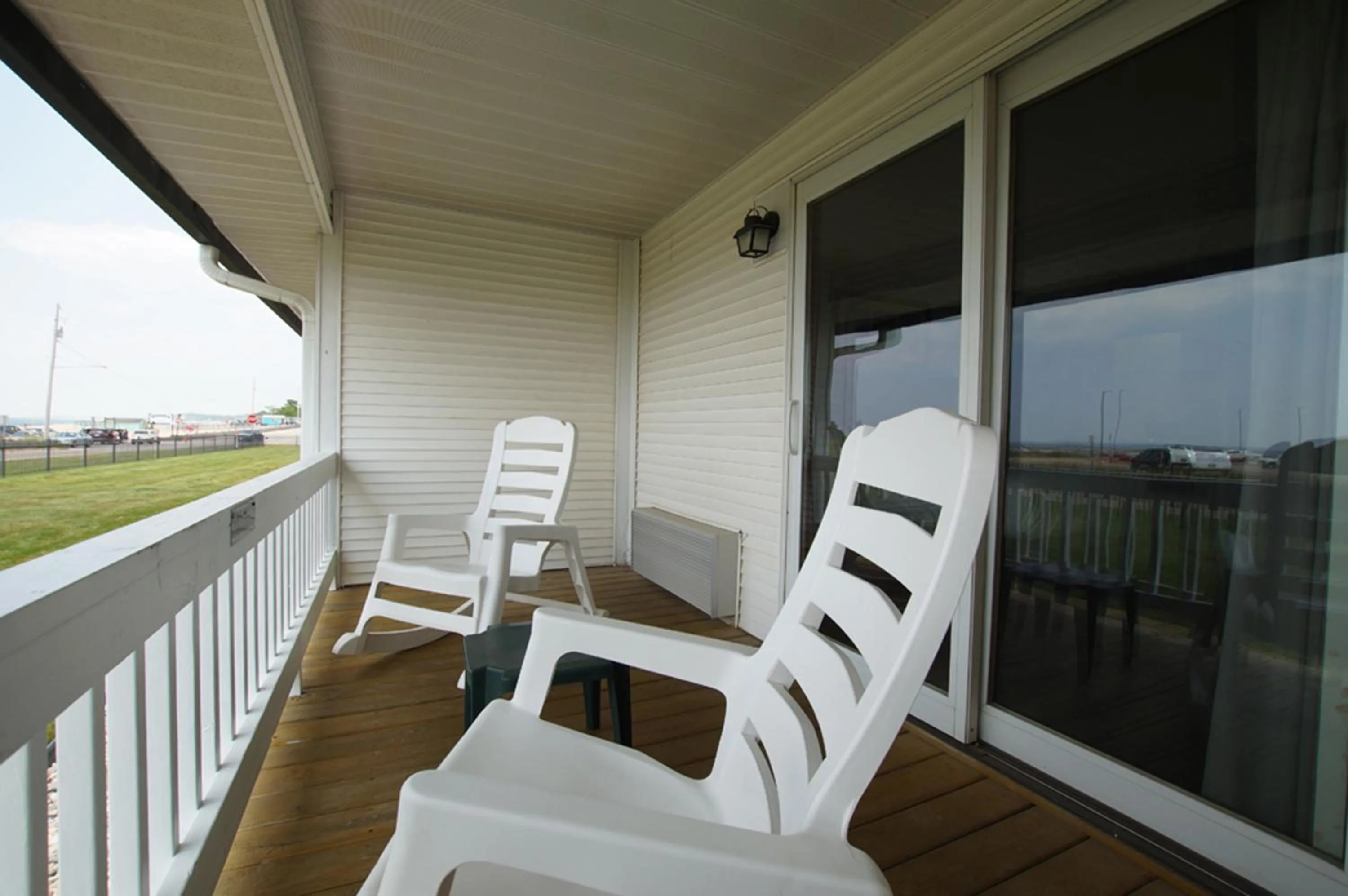 Balcony/Terrace in Snyders Shoreline Inn