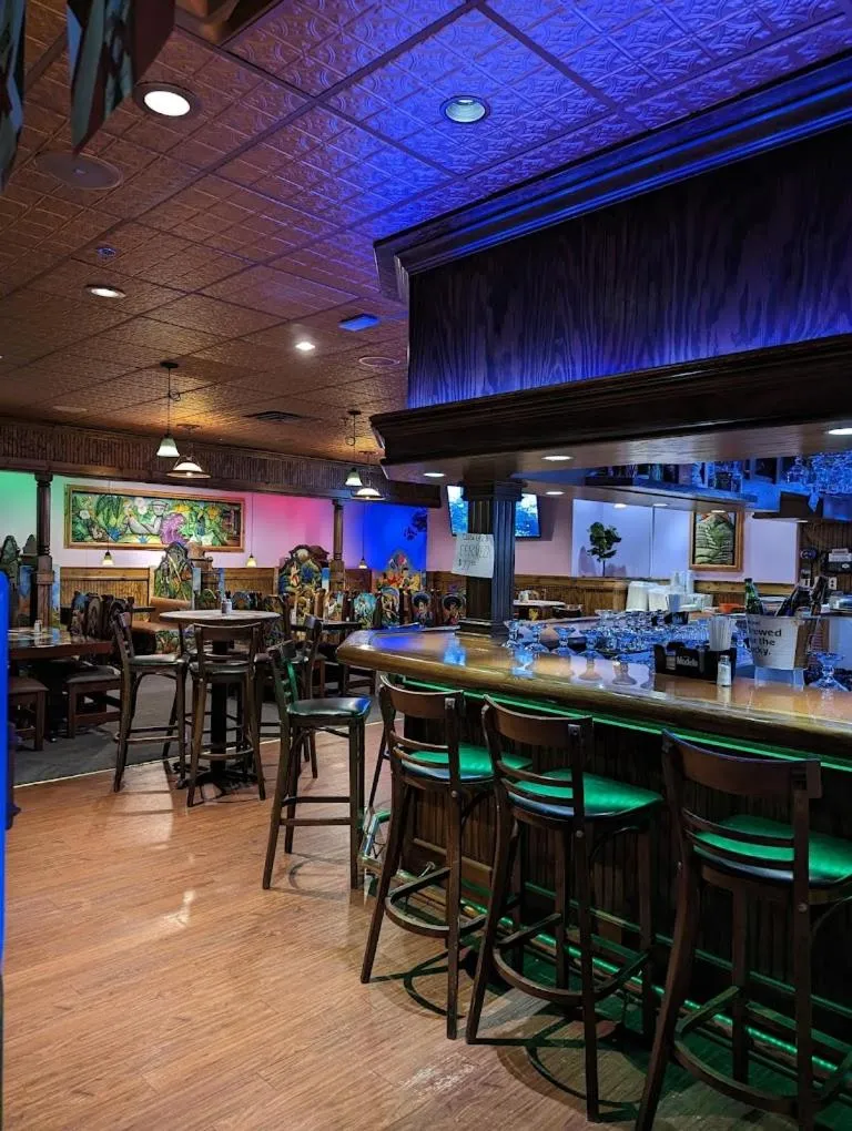 Lounge or bar in The Garden Inn