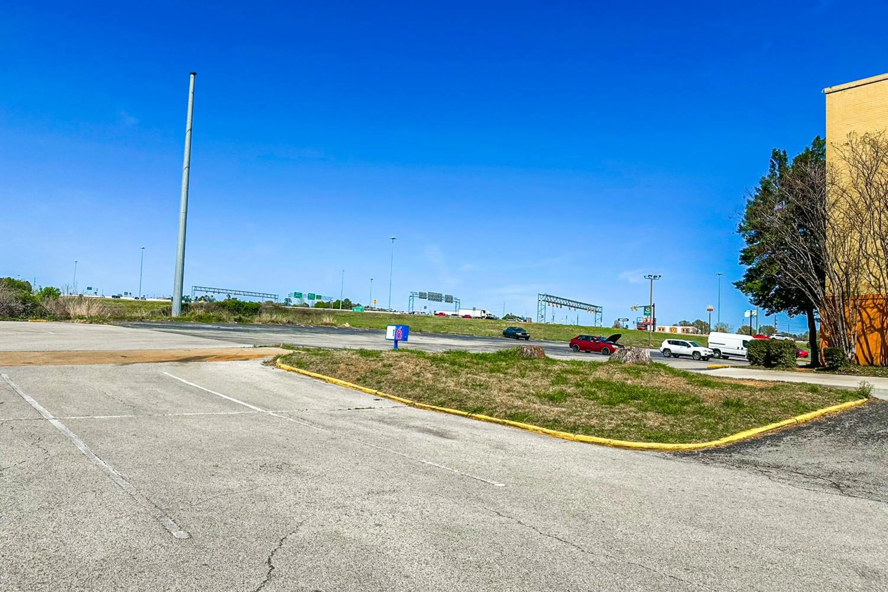 Facade/entrance in Jackson Hotel And Convention Center