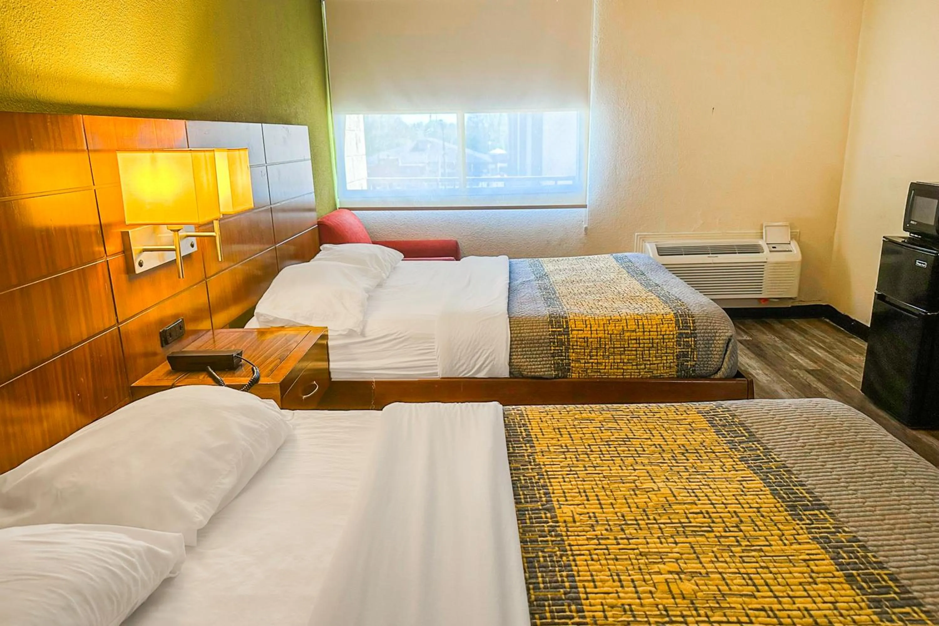 Bedroom, Bed in Jackson Hotel And Convention Center