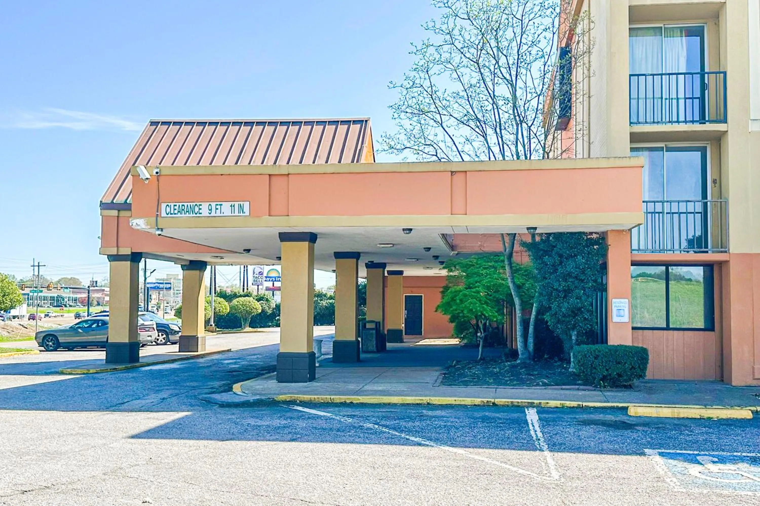 Property building in Jackson Hotel And Convention Center