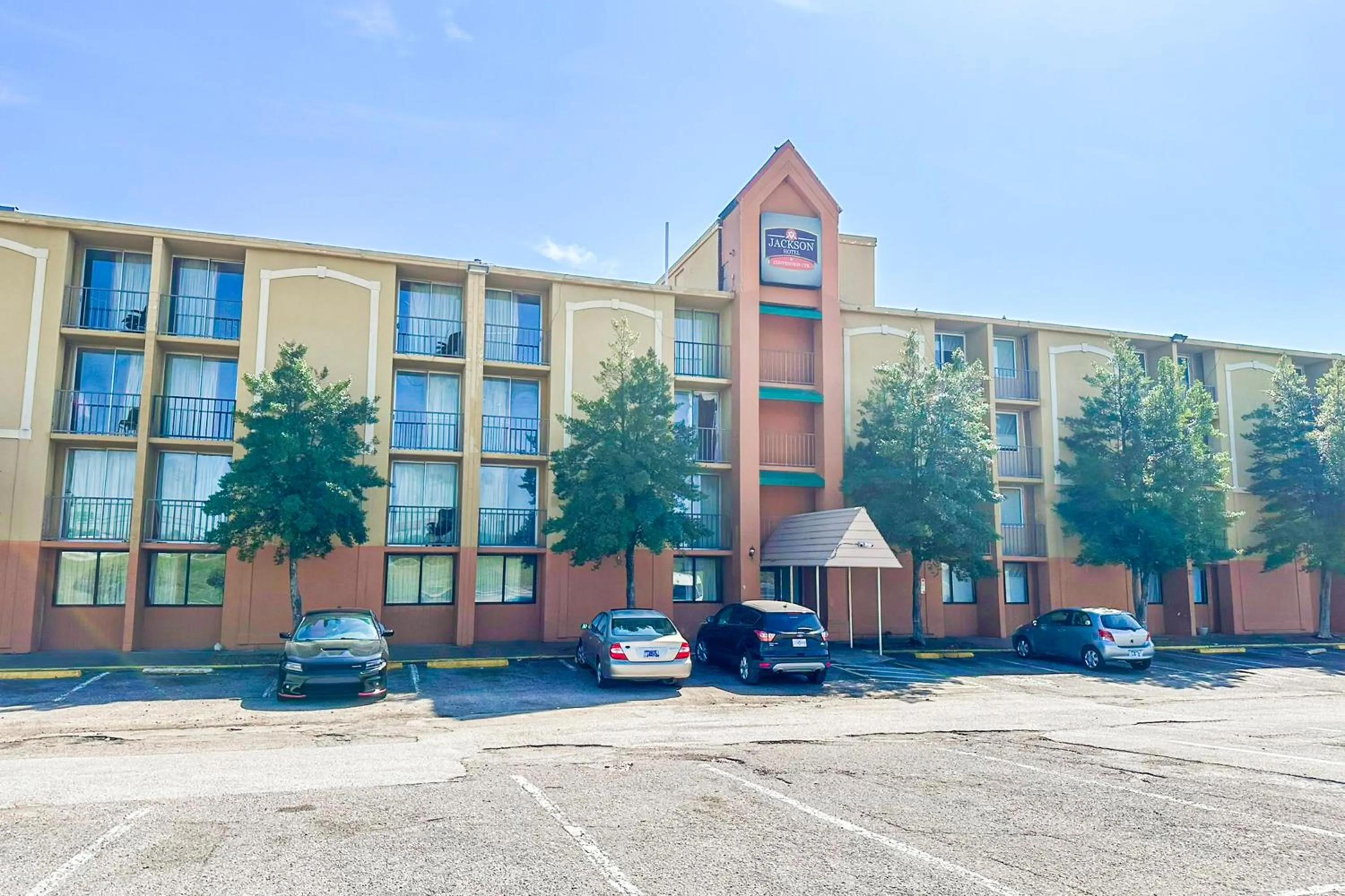 Parking in Jackson Hotel And Convention Center