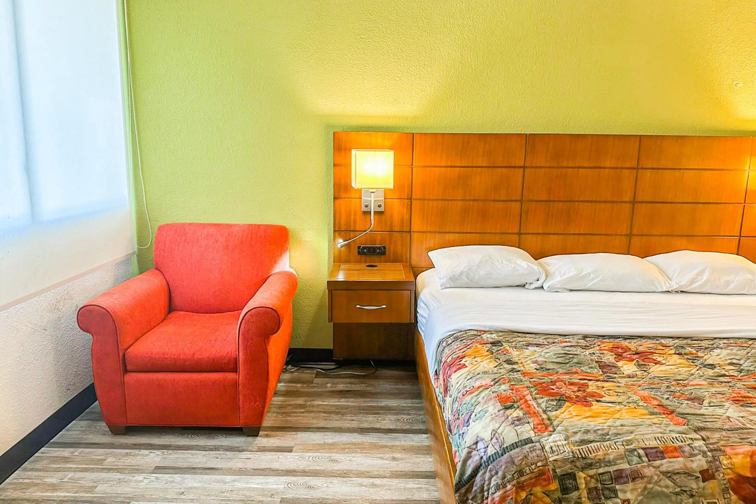 Bedroom, Bed in Jackson Hotel And Convention Center