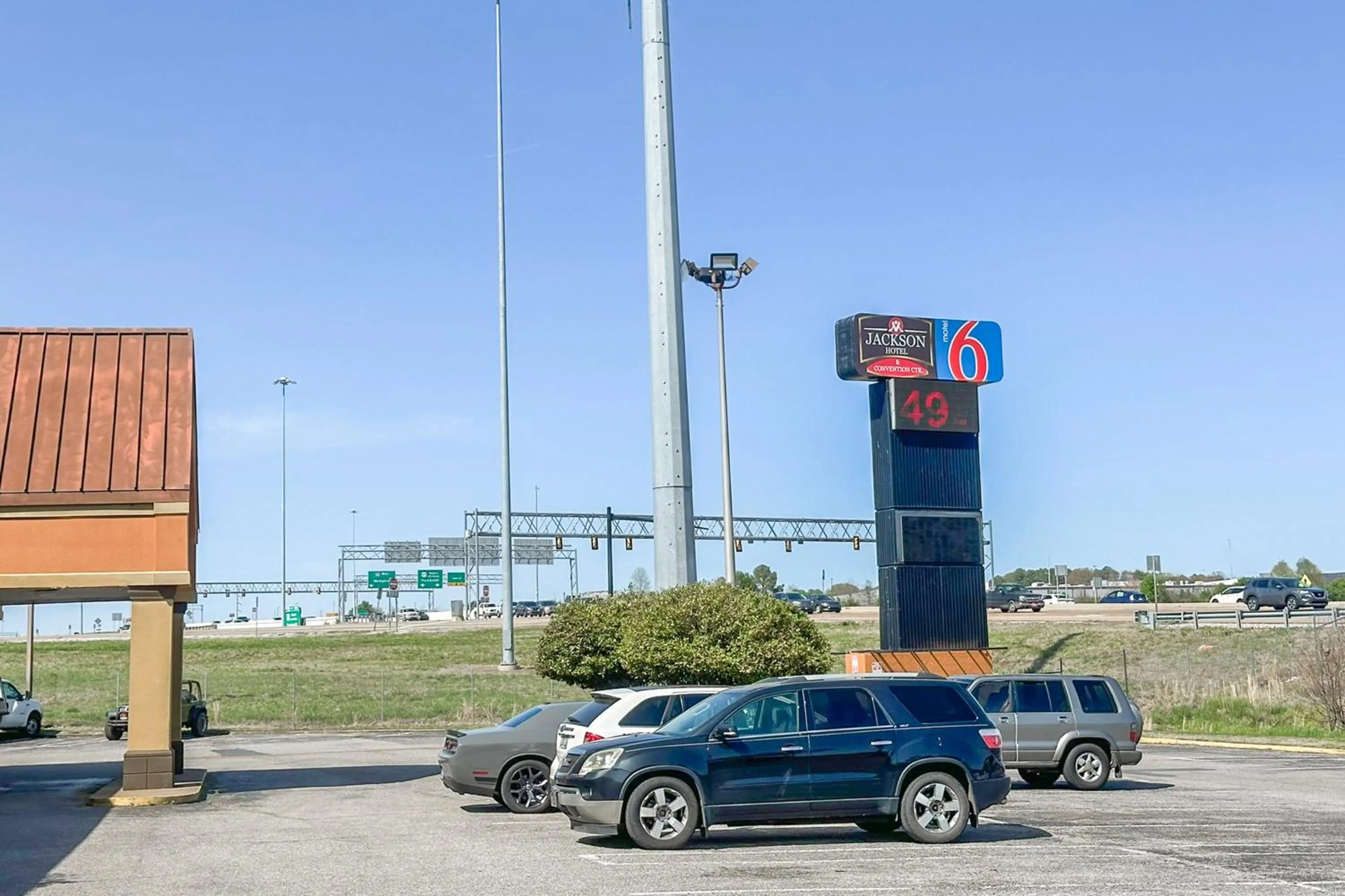 Parking in Jackson Hotel And Convention Center