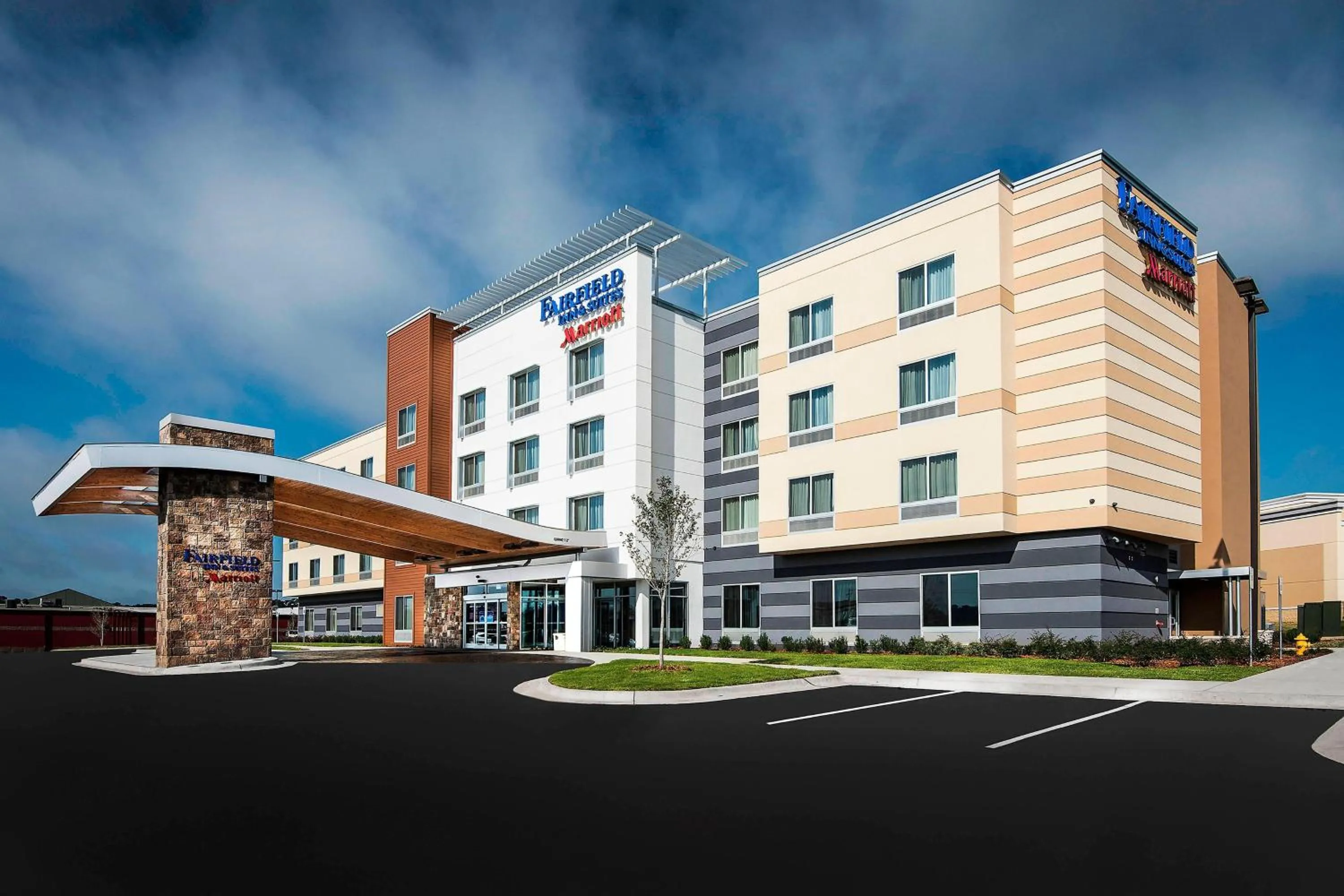 Property building in Fairfield Inn & Suites by Marriott Little Rock Benton