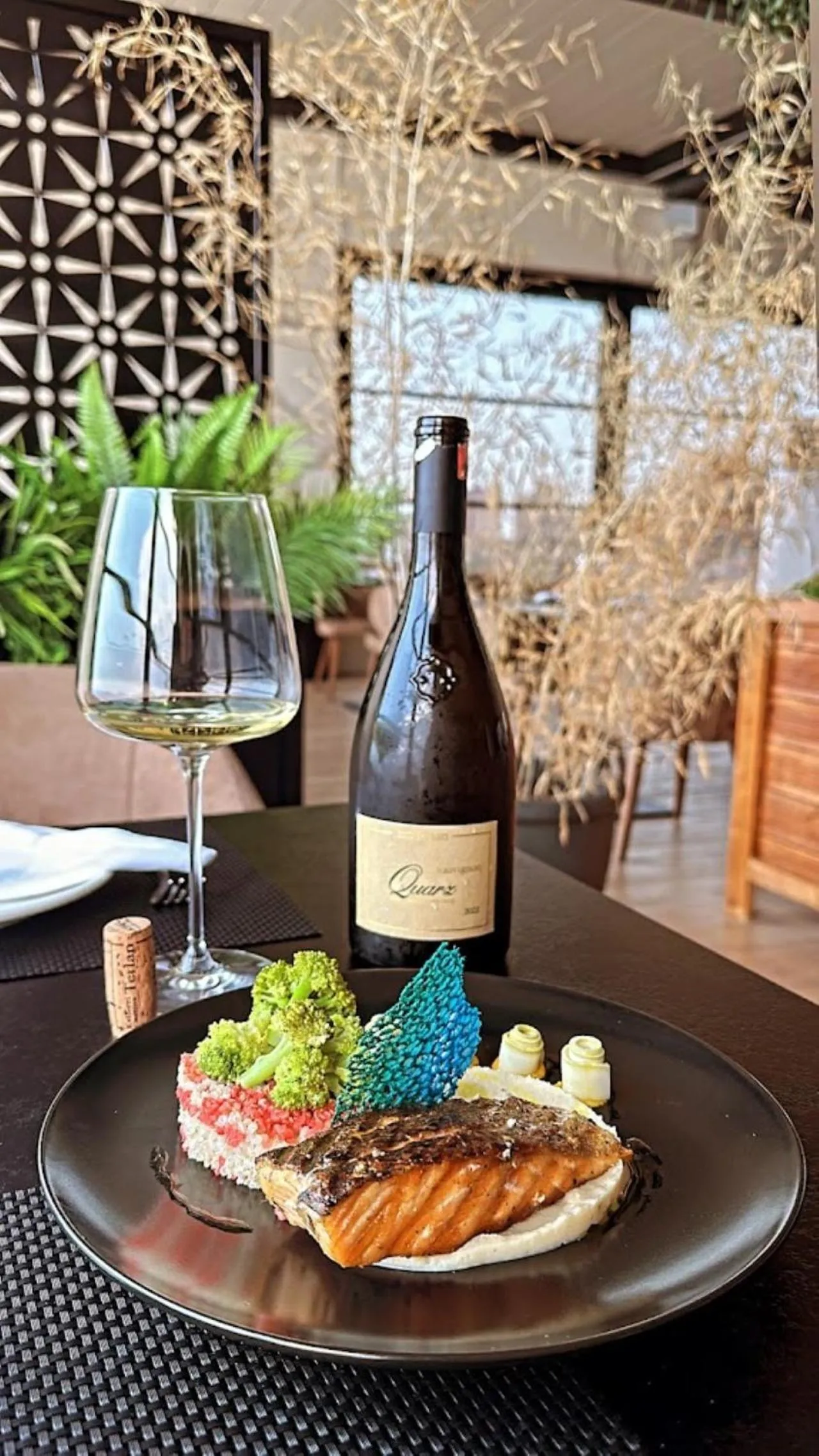 Restaurant/places to eat in Toer Hotel & SPA