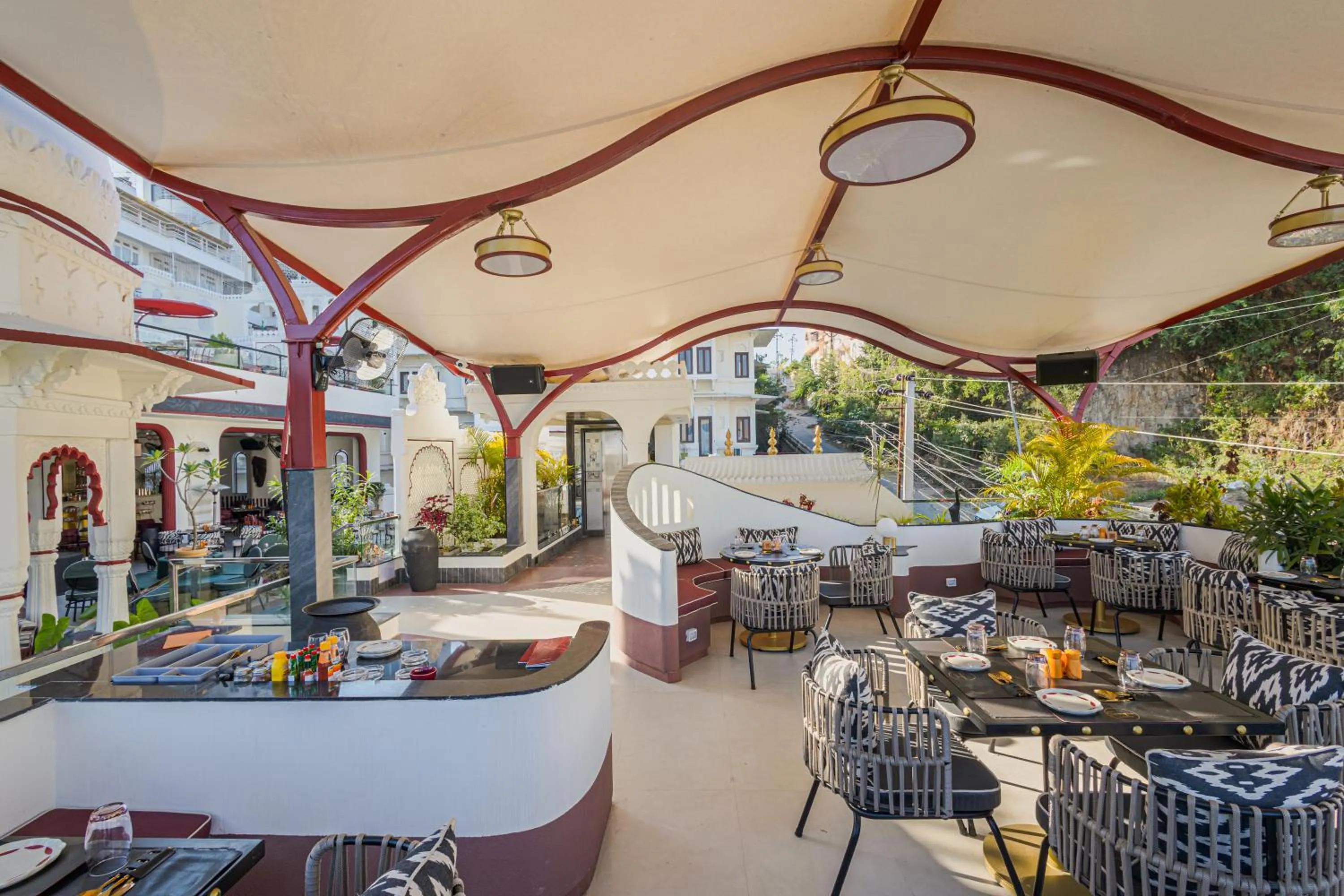 Restaurant/places to eat in Swaroop Vilas - Lake Facing Boutique Hotel