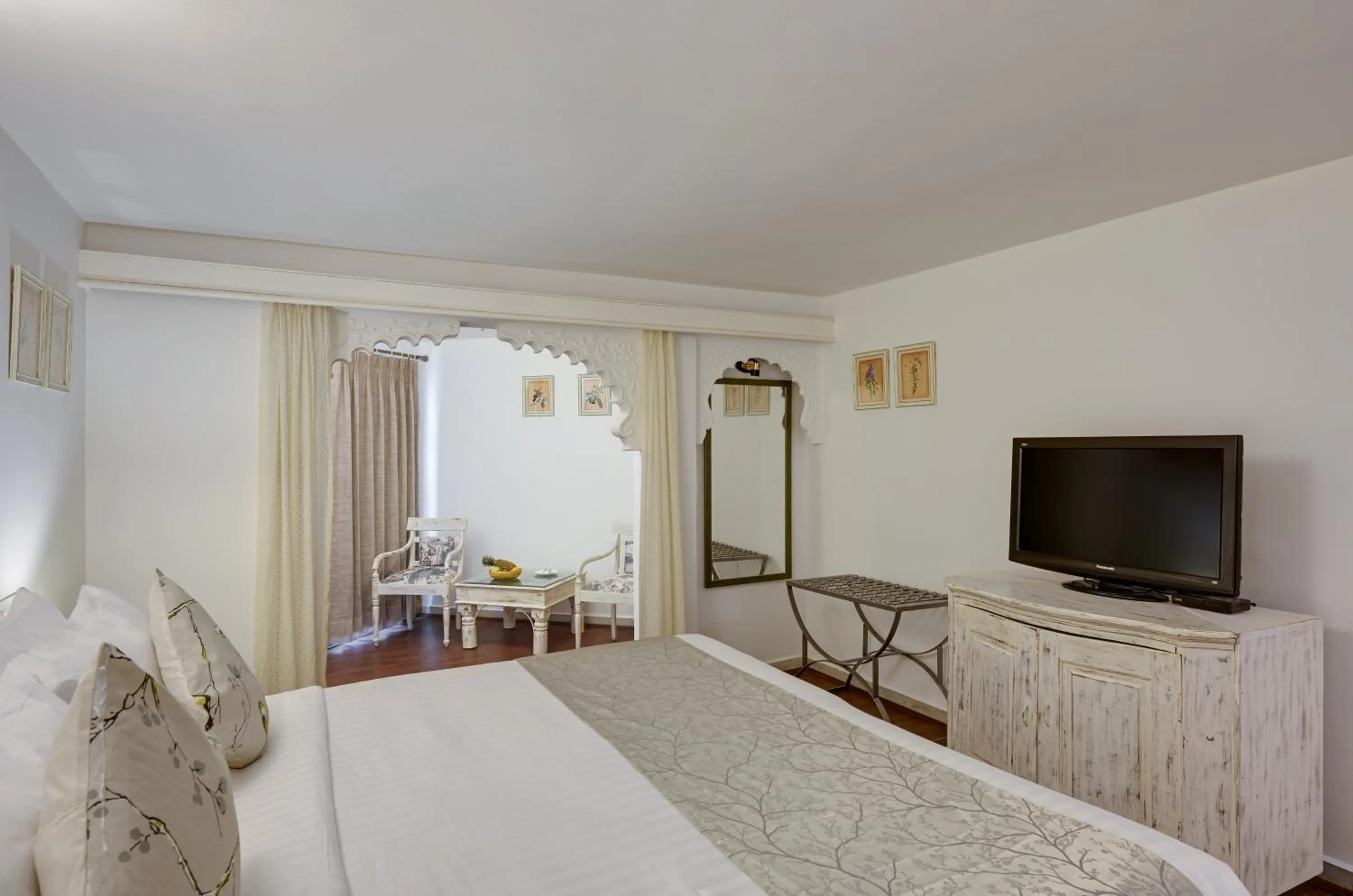 Bedroom, Bed in Swaroop Vilas - Lake Facing Boutique Hotel