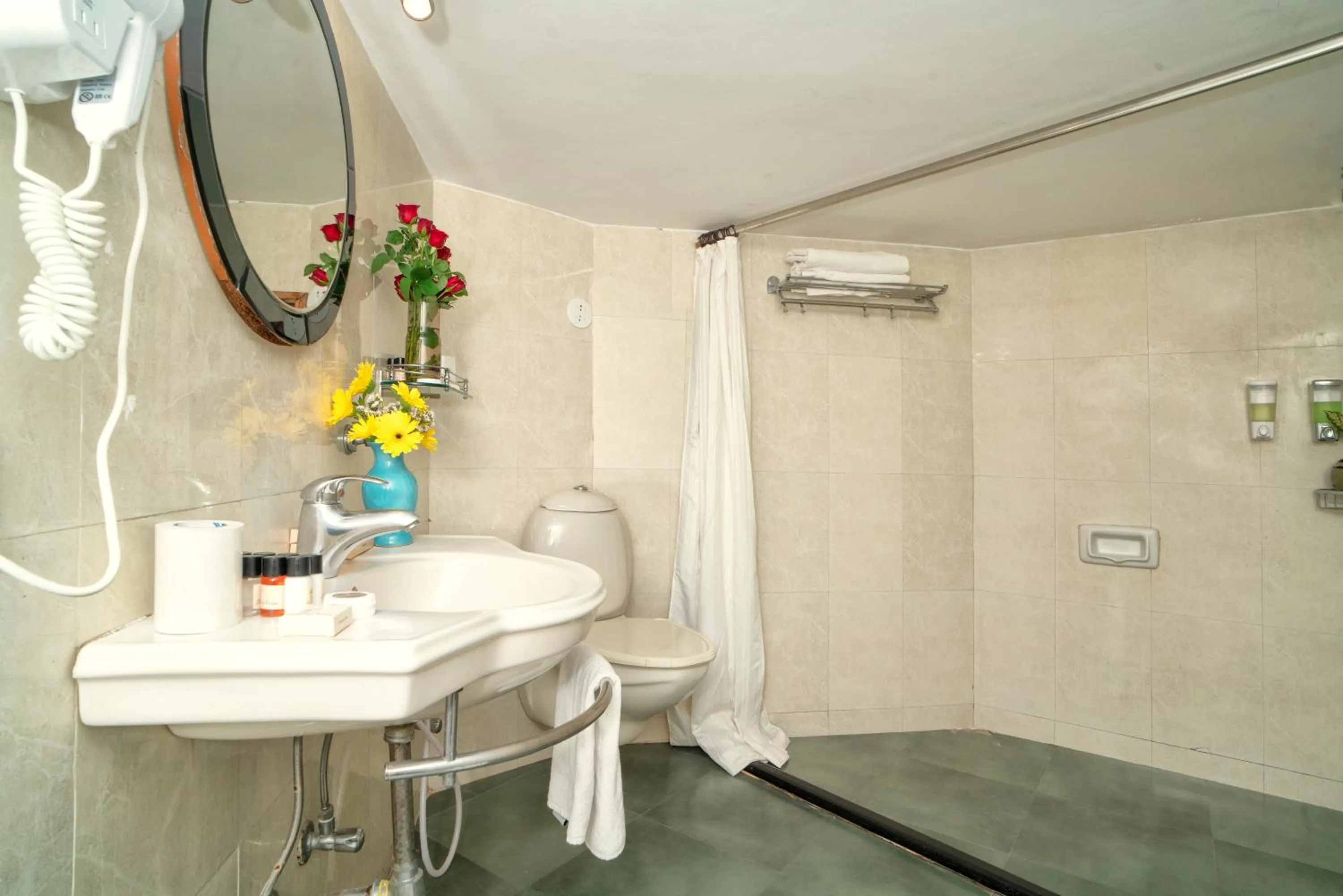 Bathroom in Swaroop Vilas - Lake Facing Boutique Hotel