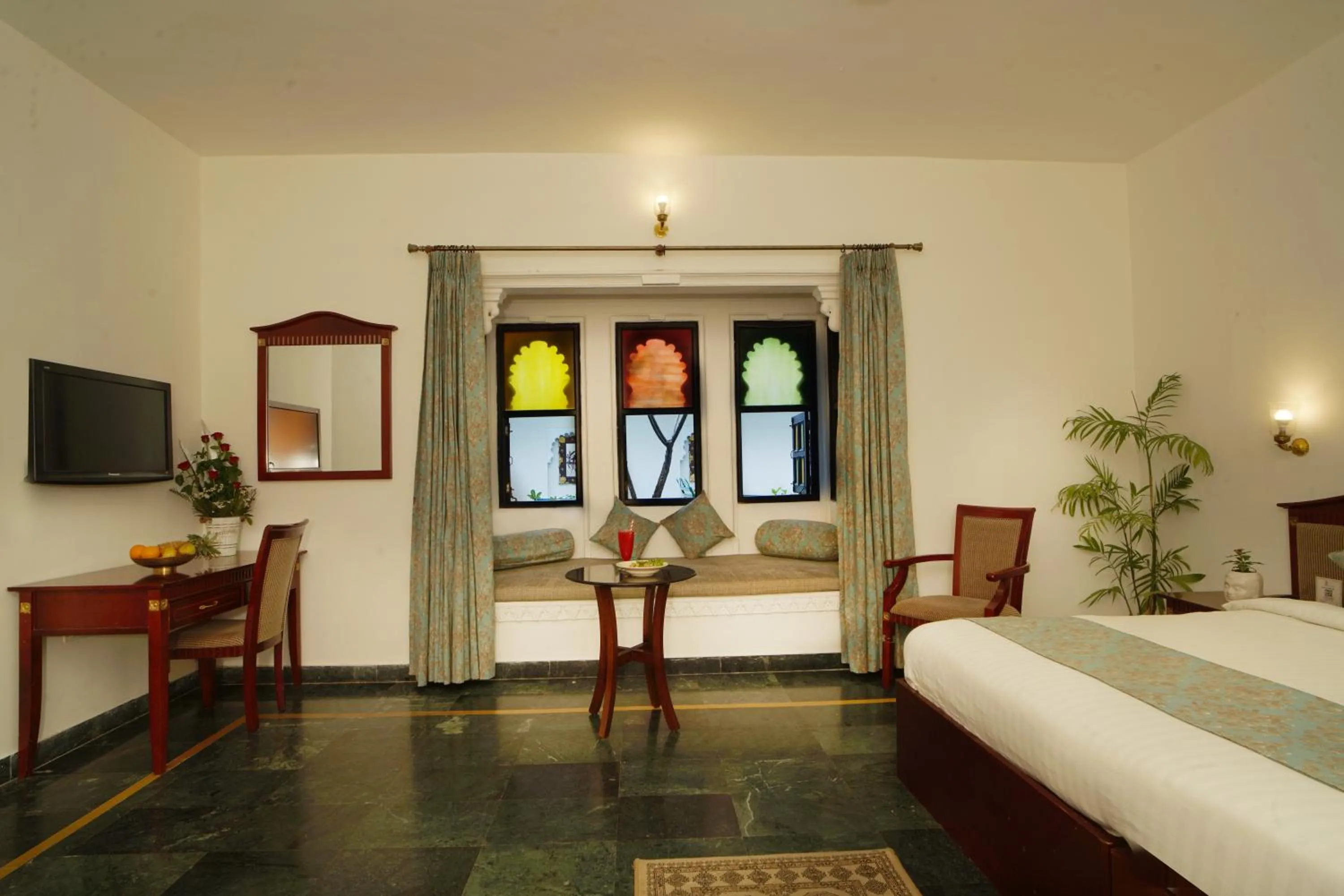 Bedroom, Bed in Swaroop Vilas - Lake Facing Boutique Hotel