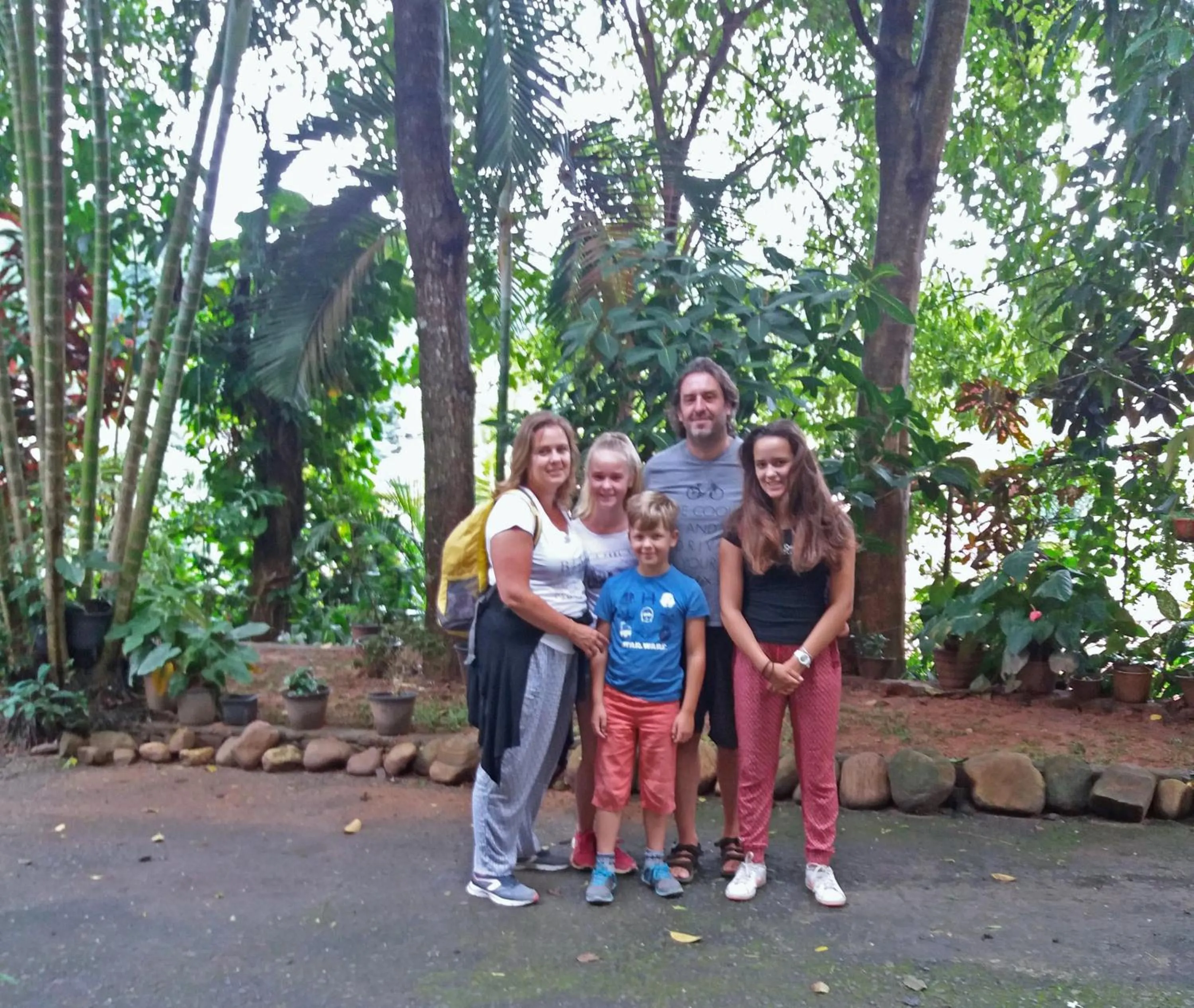 Family in Tree Breeze Inn