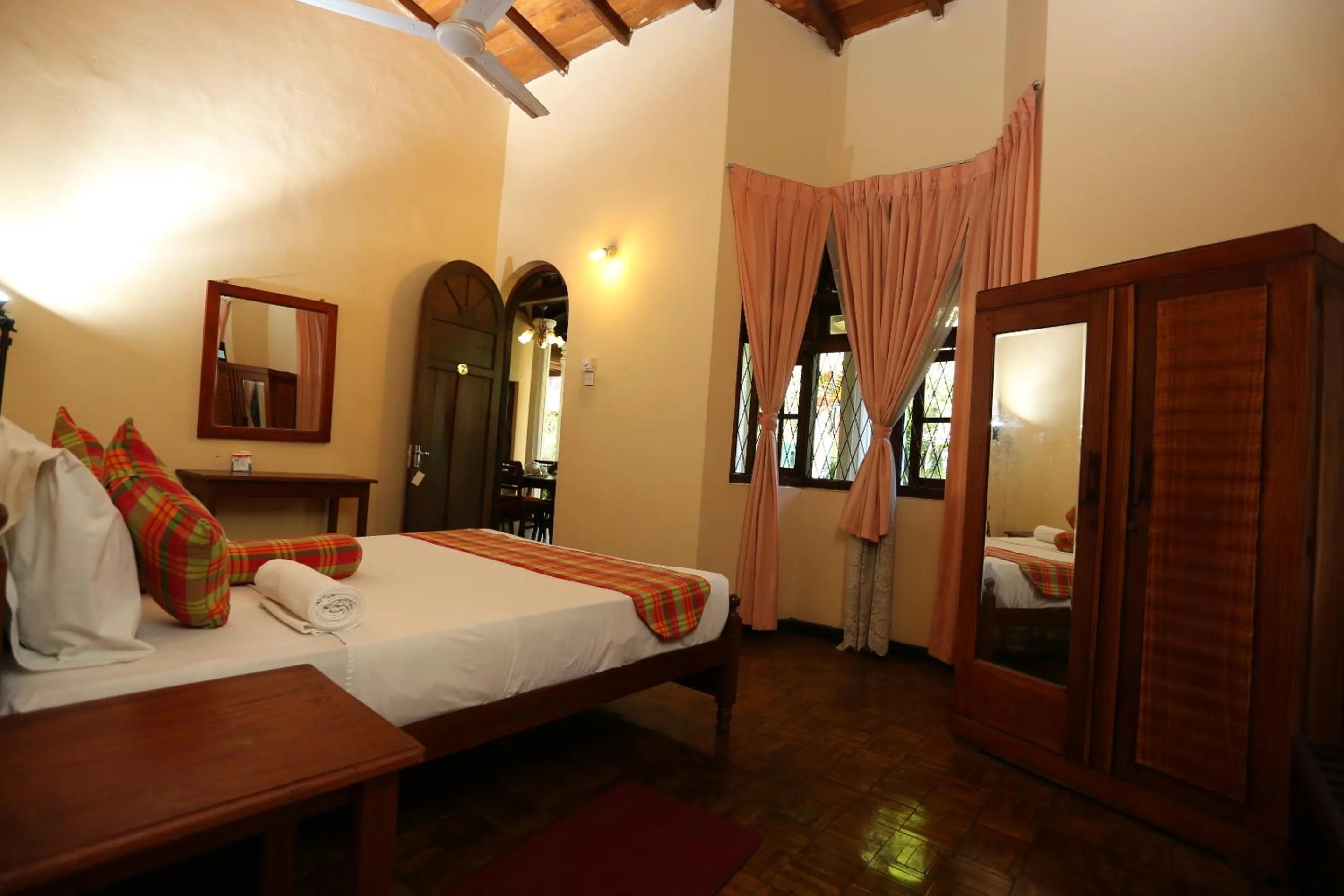 Photo of the whole room, Bed in Tree Breeze Inn