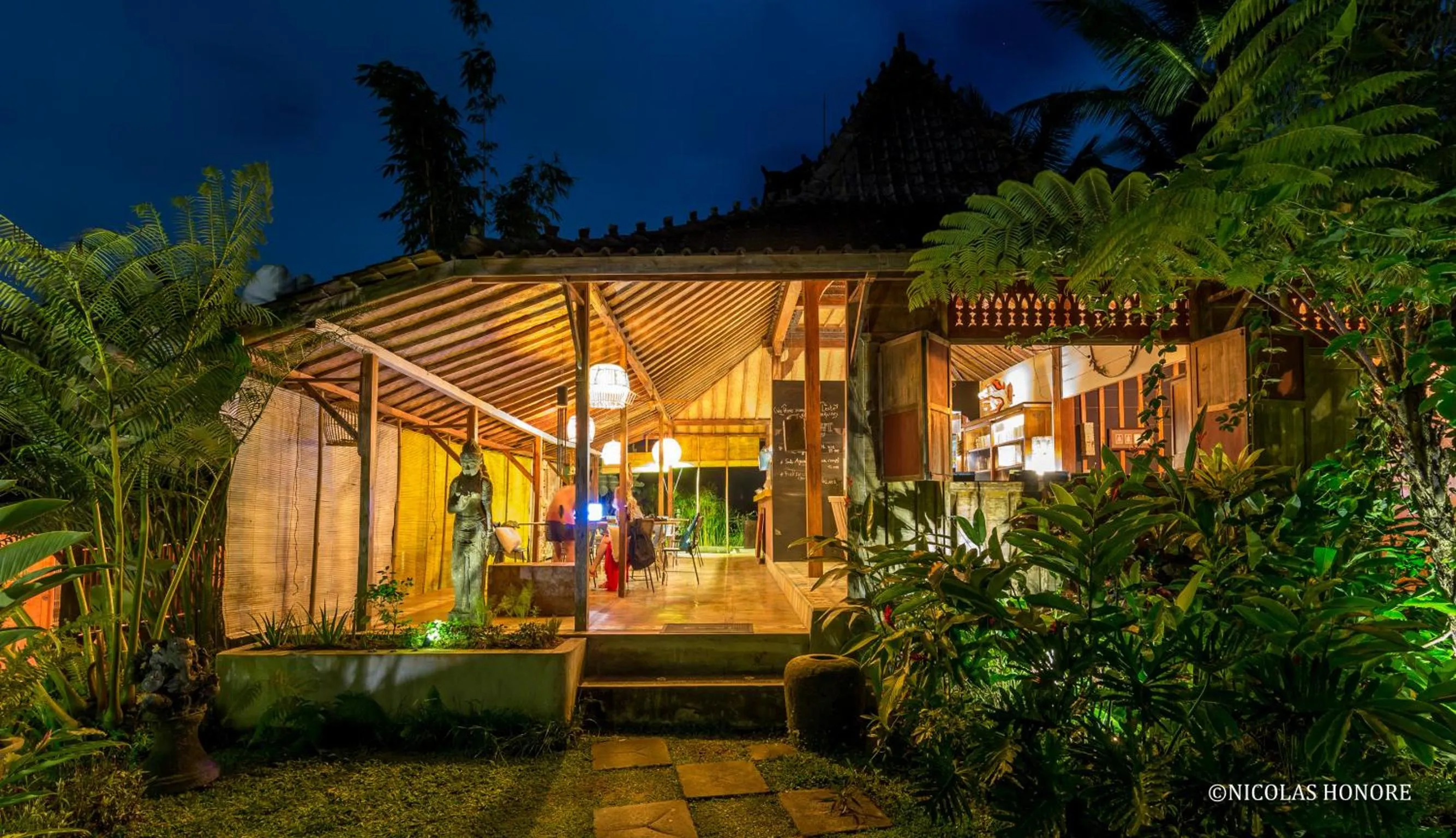 Restaurant/places to eat in Hati Padi Cottages