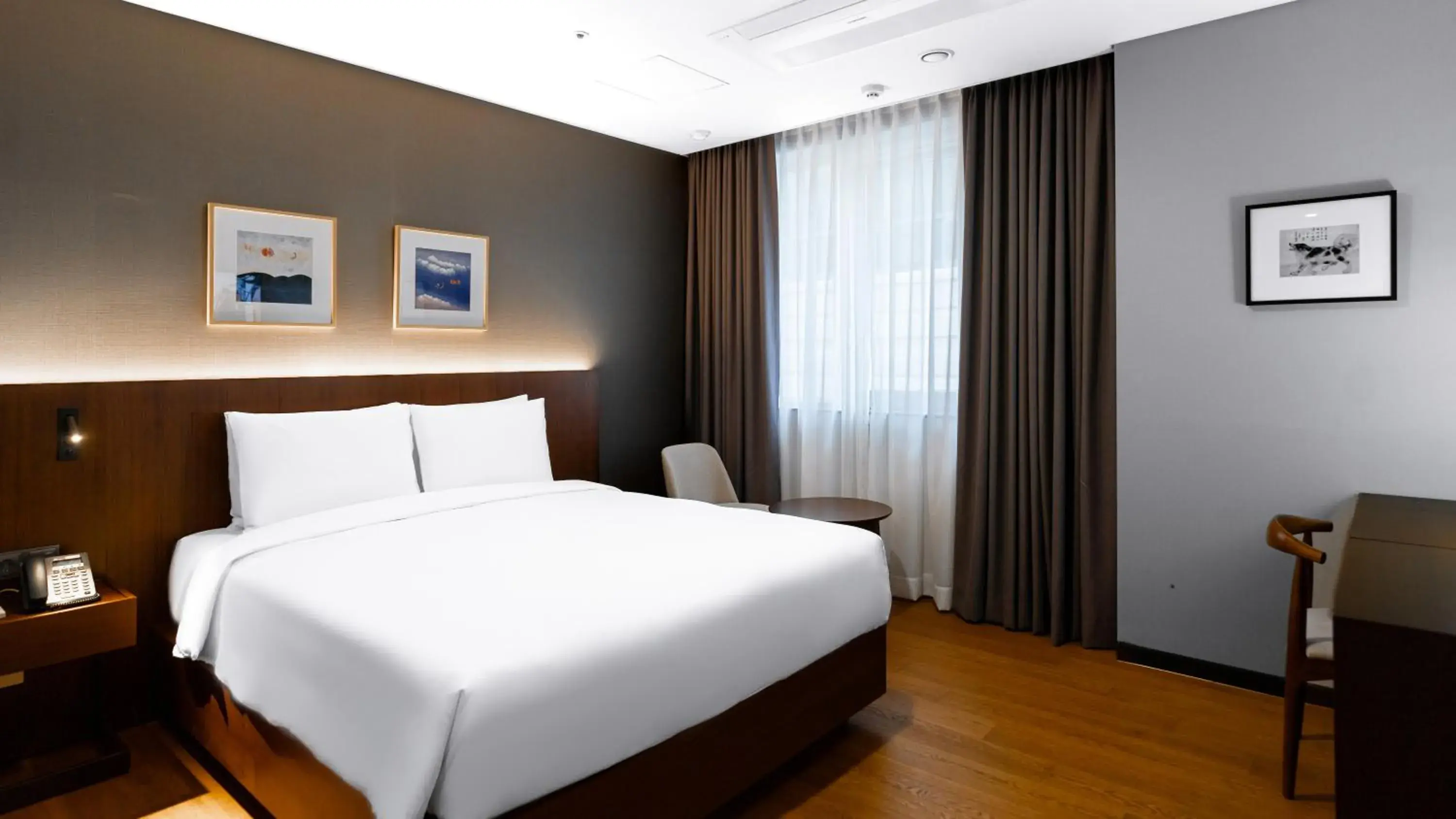 Deluxe Double Room in The Prima Hotel Jongno Deluxe Double Room in The Prima Hotel Jongno