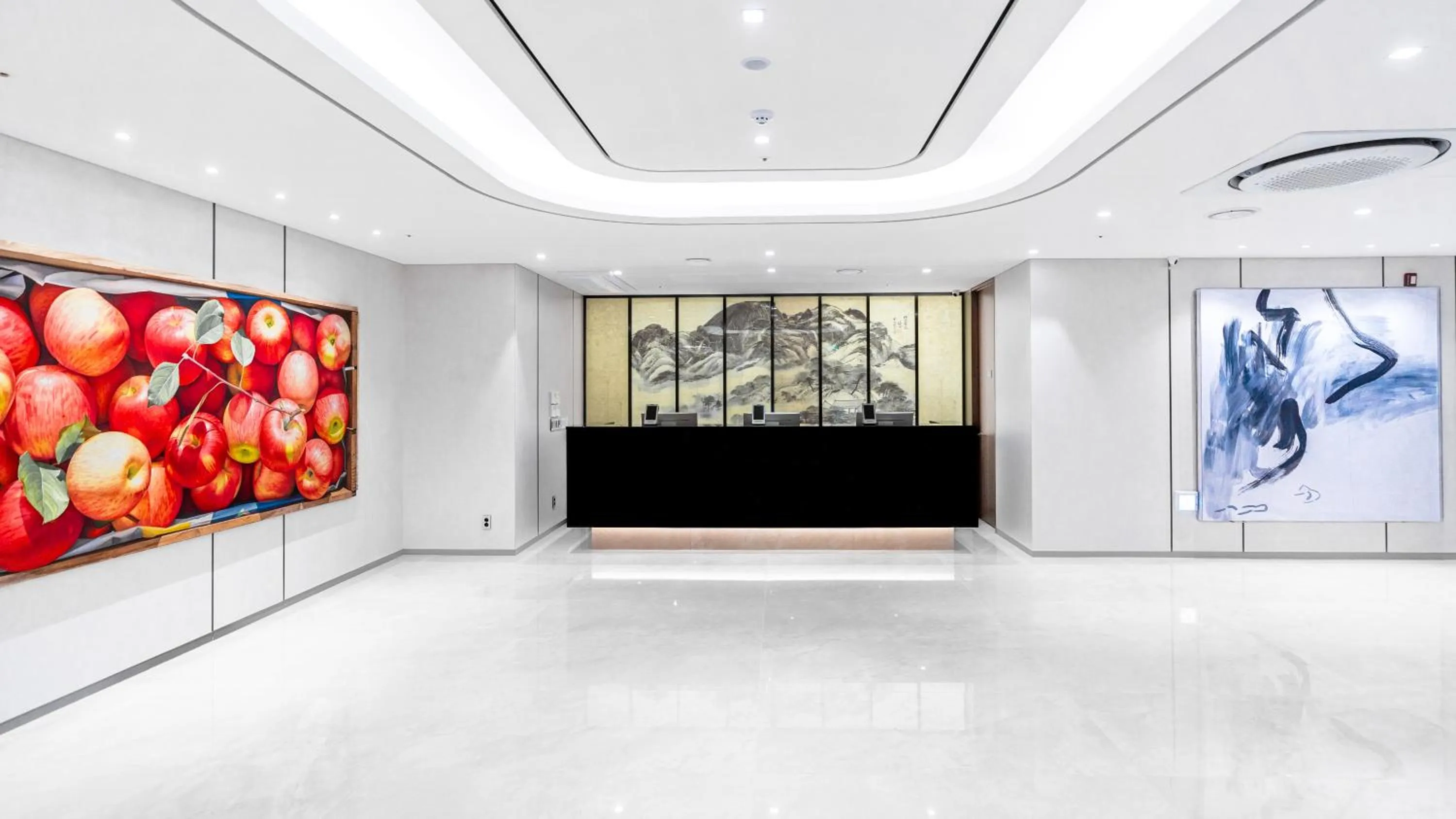 Lobby or reception in The Prima Hotel Jongno