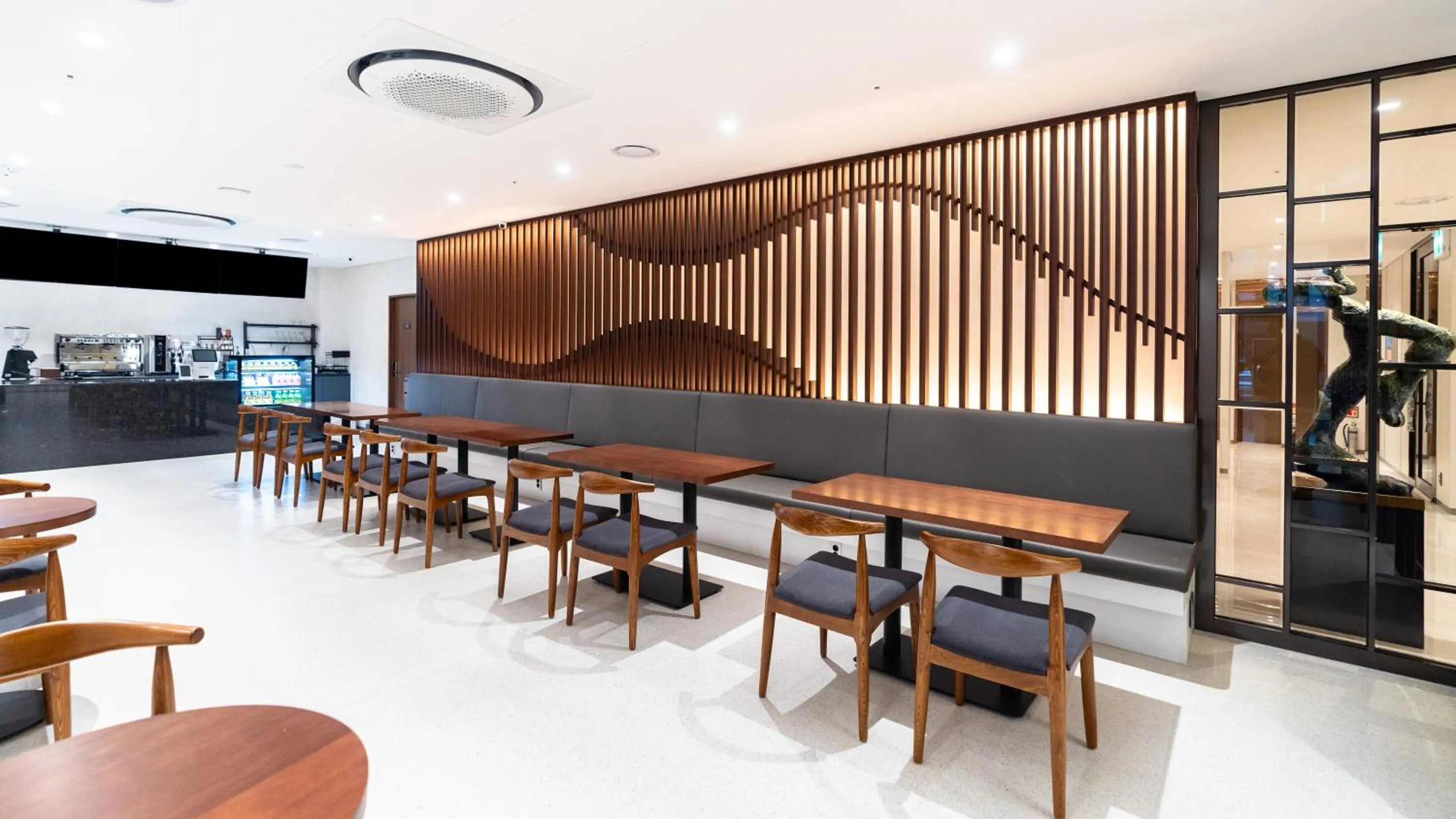 Restaurant/places to eat in The Prima Hotel Jongno