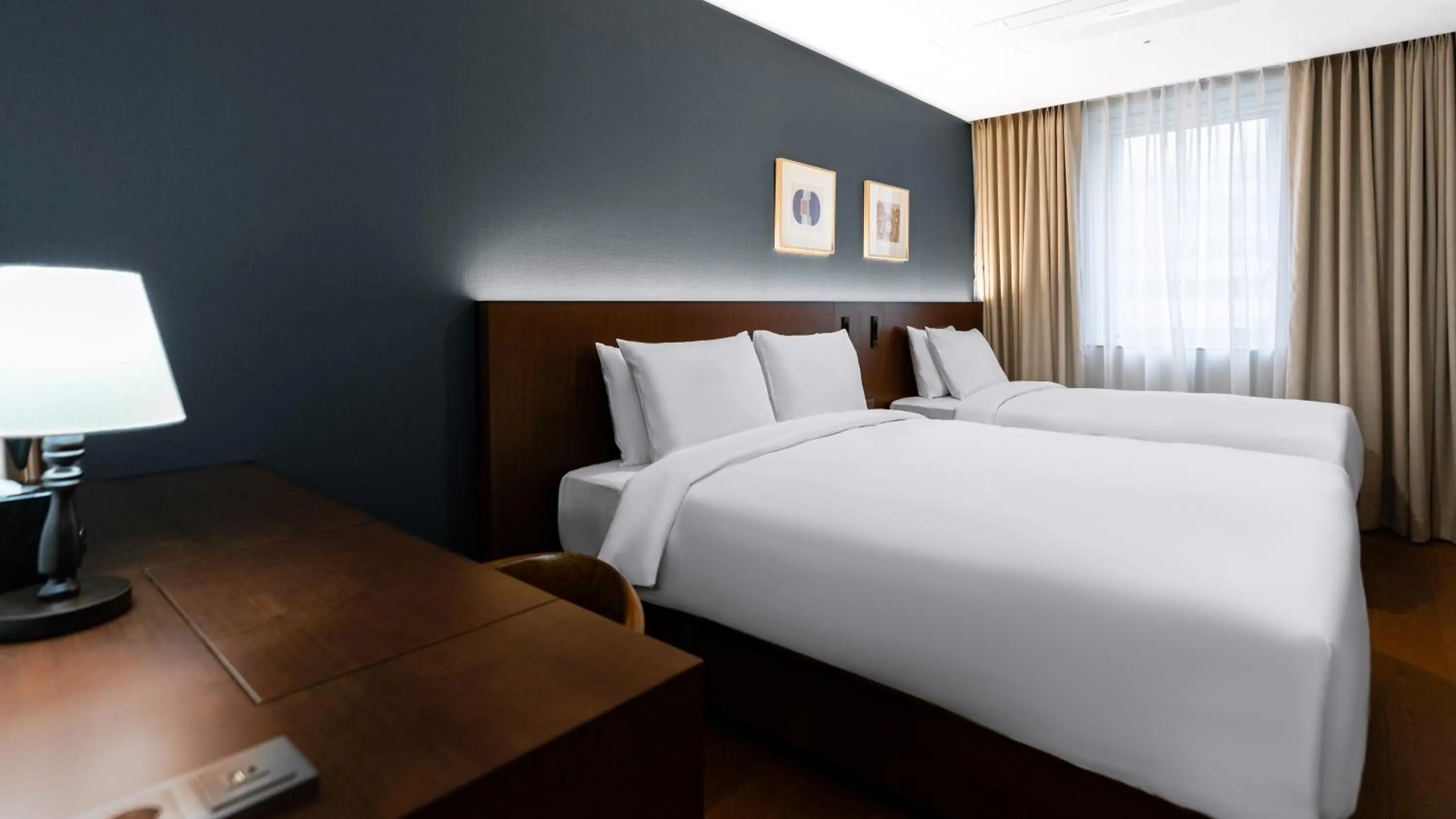 Deluxe Twin Room in The Prima Hotel Jongno