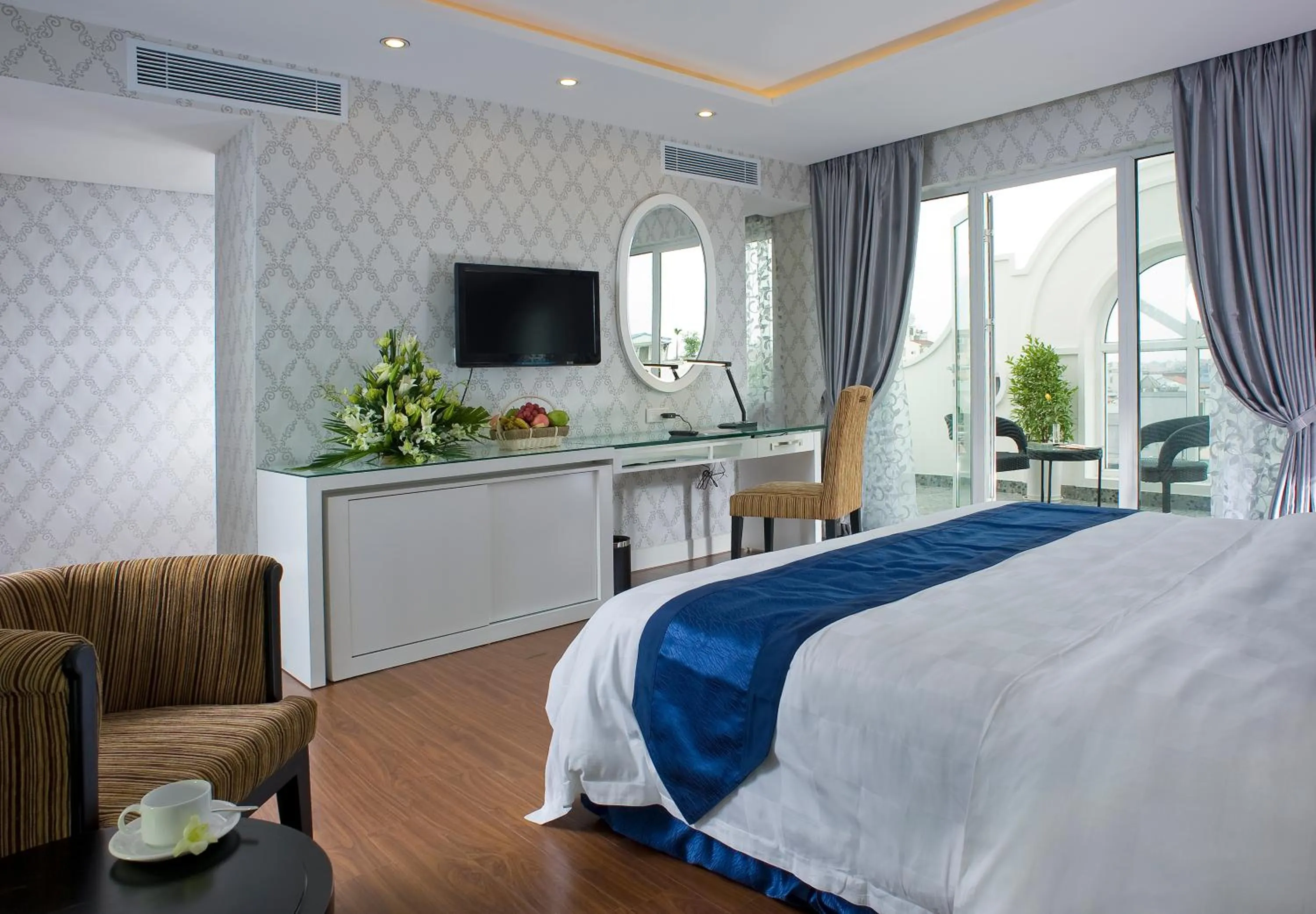 Bedroom, Bed in Victor Gallery hotel & spa - Victor Group