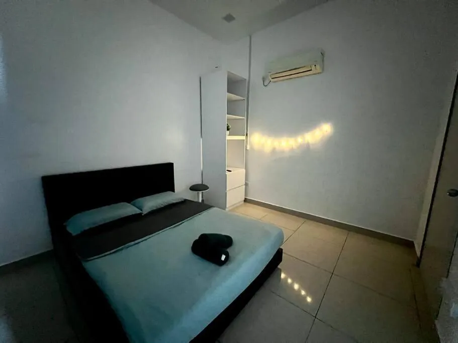 Bed in A1501 manhattan Austin 3Queen BED Netflix By STAY