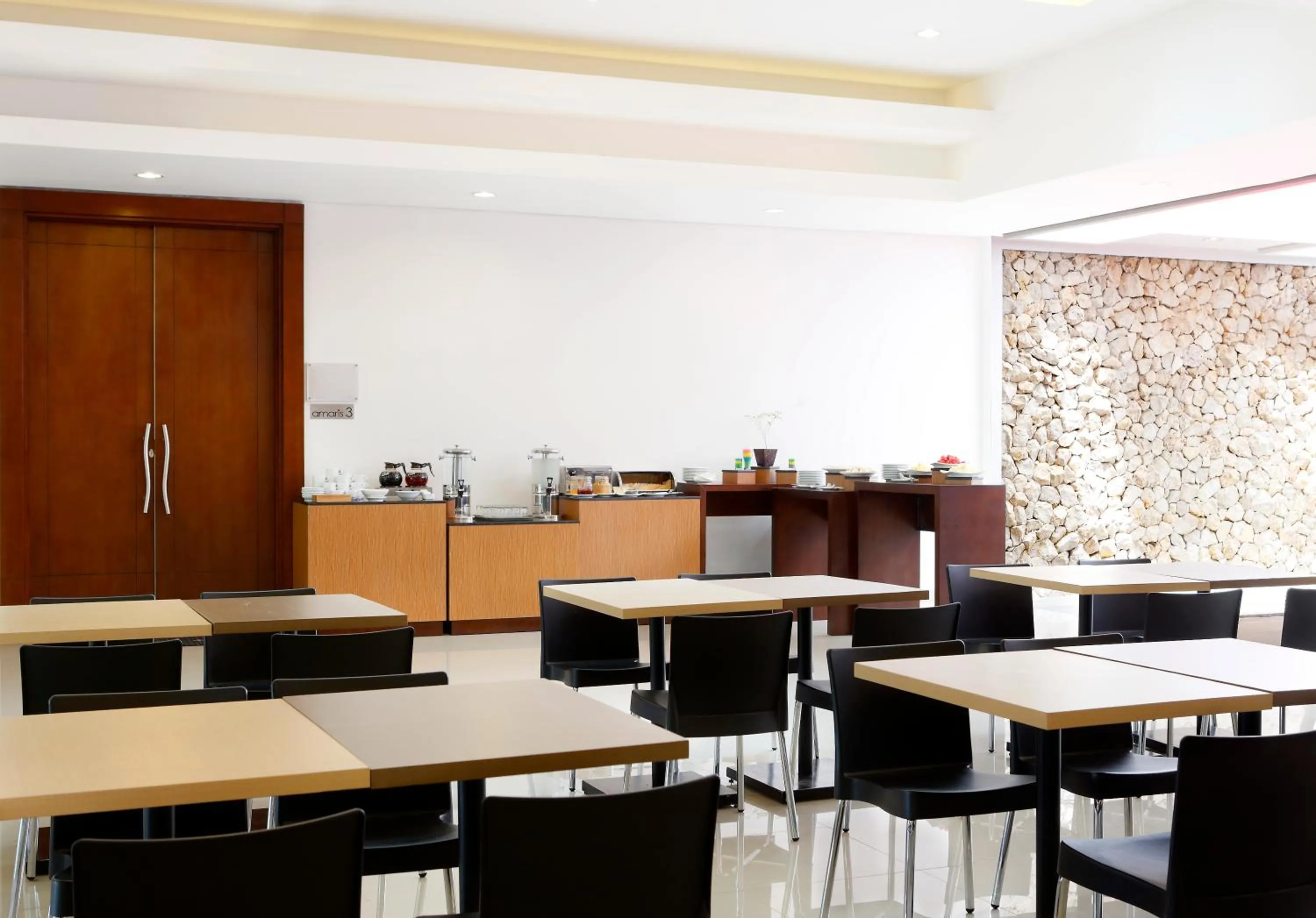 Restaurant/places to eat in Amaris Hotel Muara Bungo - Jambi