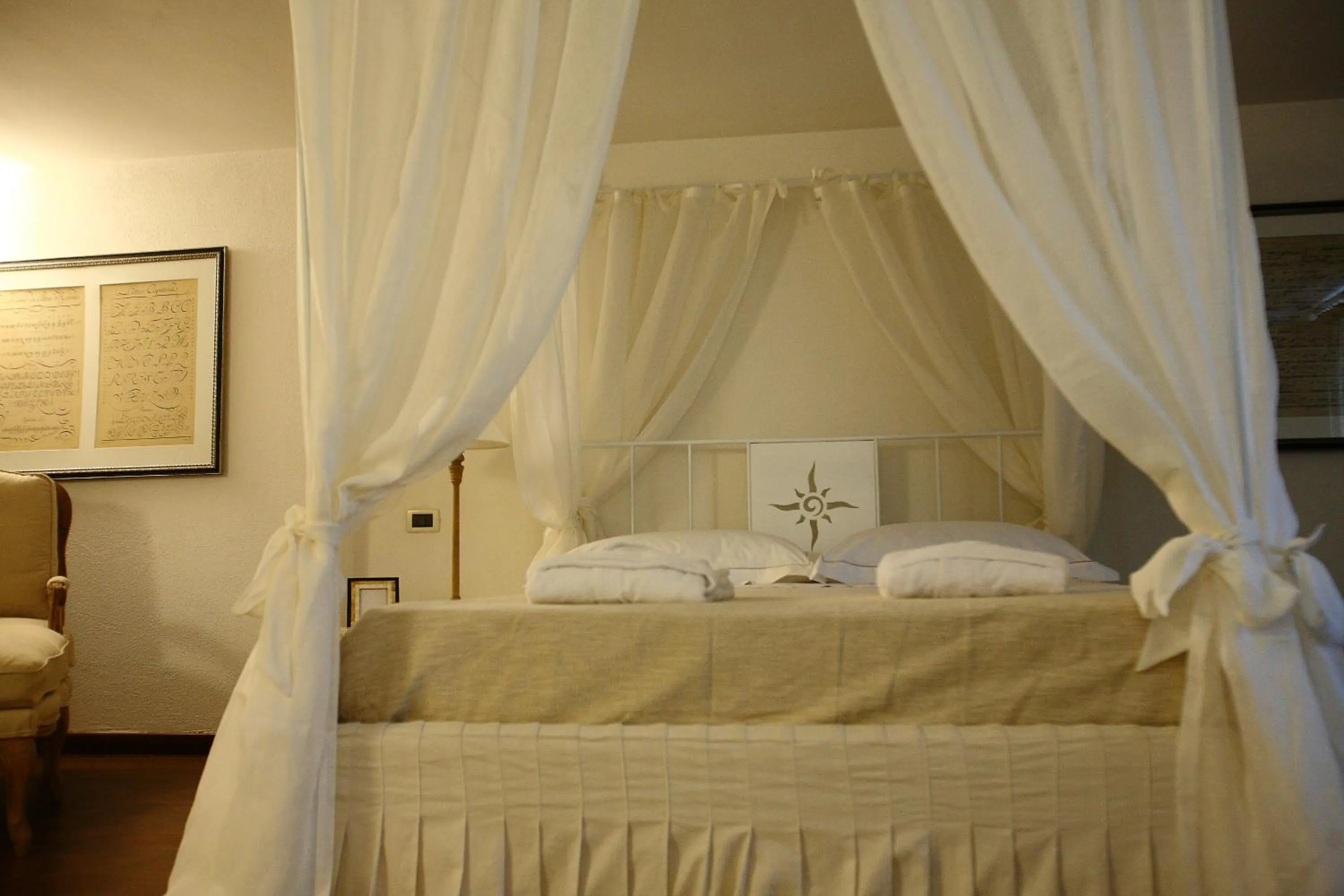 Photo of the whole room, Bed in Don Totu - Dimora Storica