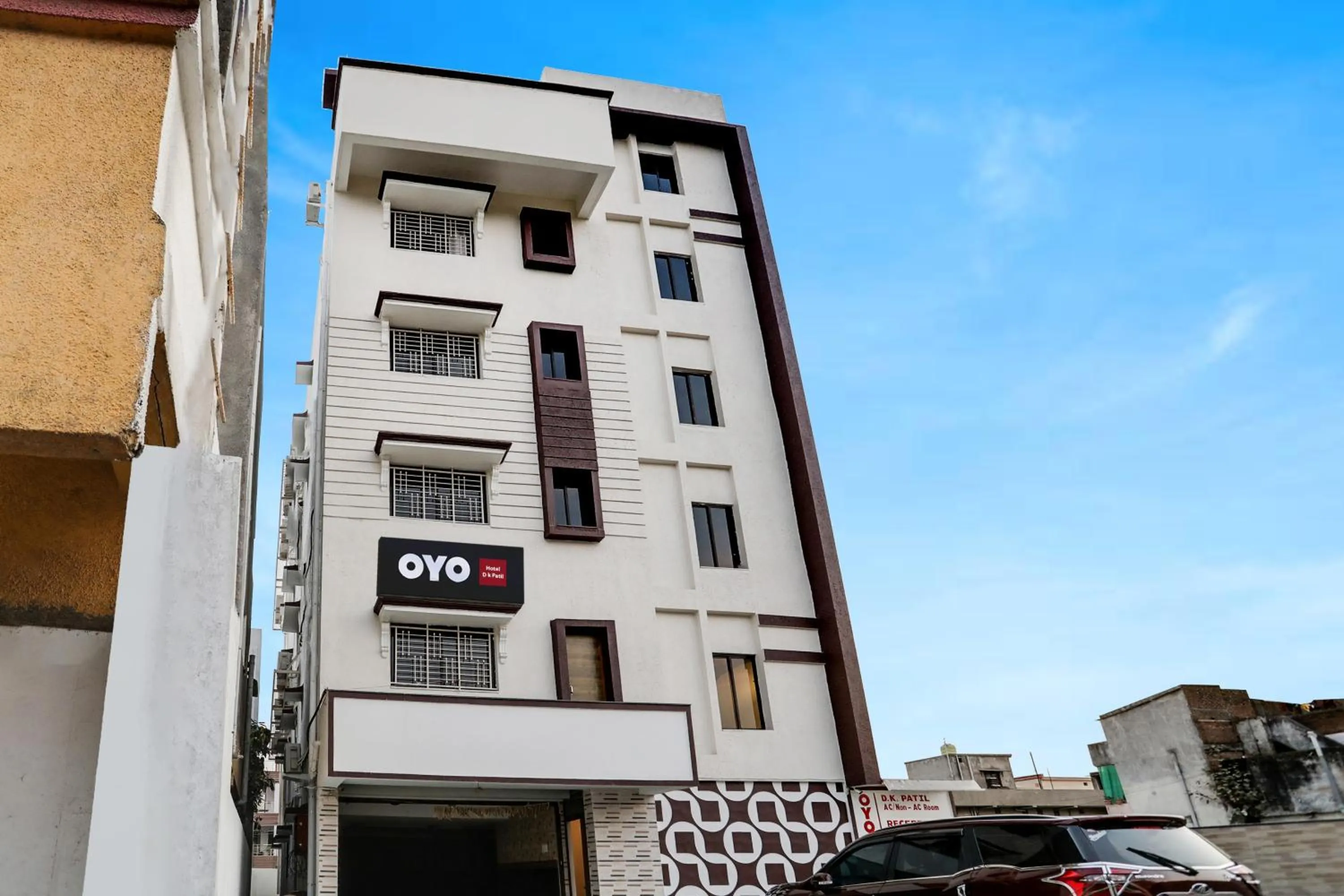 Facade/entrance in Super Hotel O D K Patil