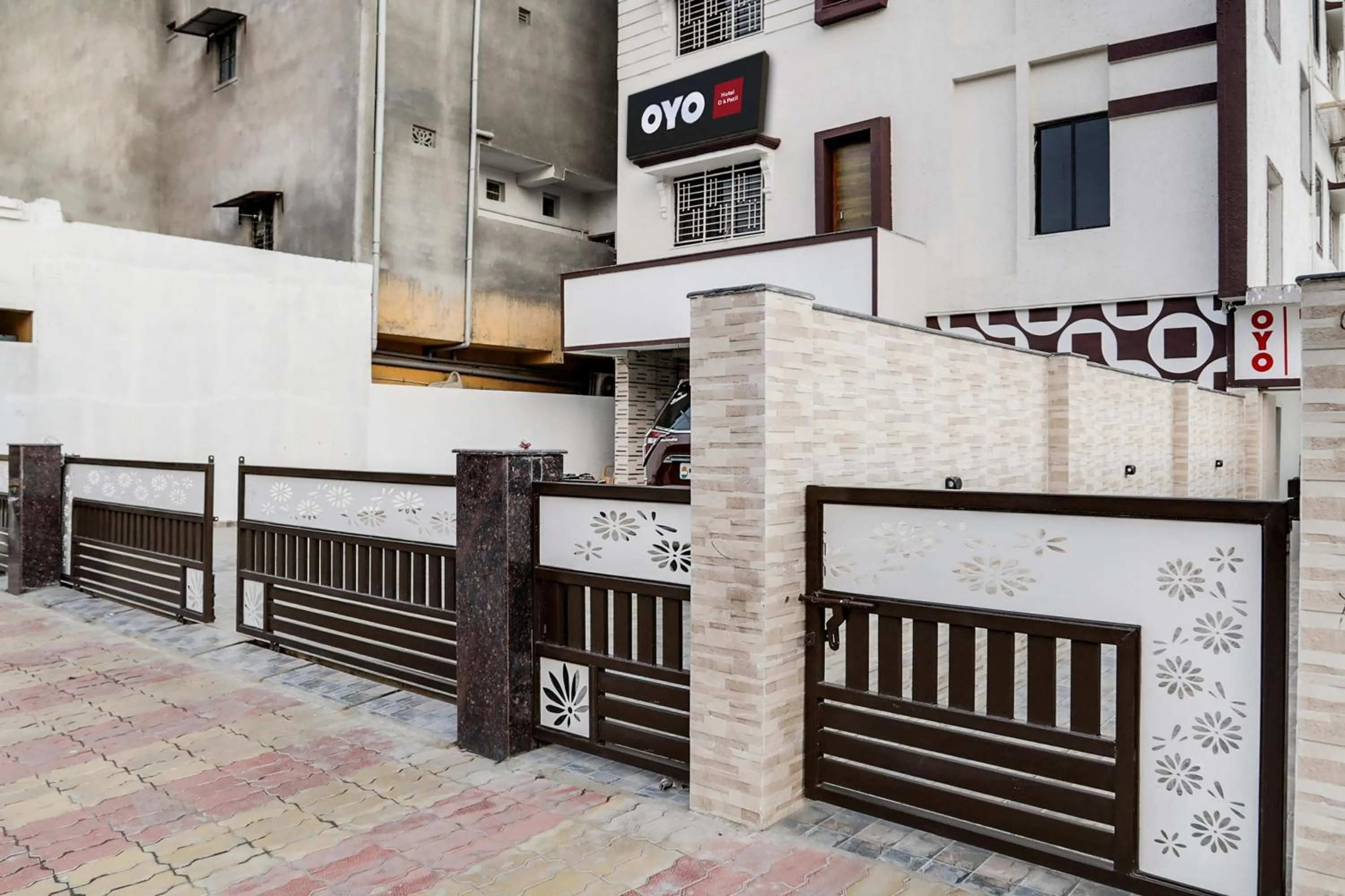 Facade/entrance in Super Hotel O D K Patil