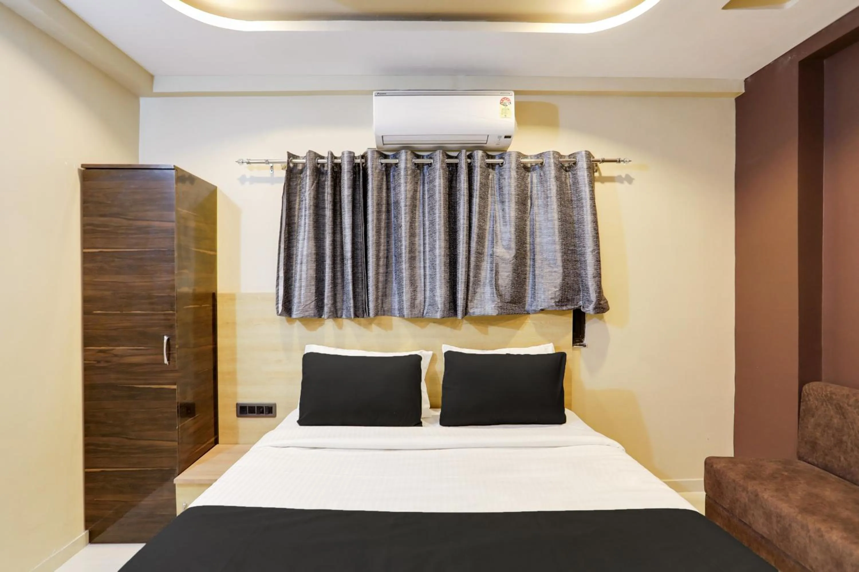 Bedroom in Hotel O D K Patil