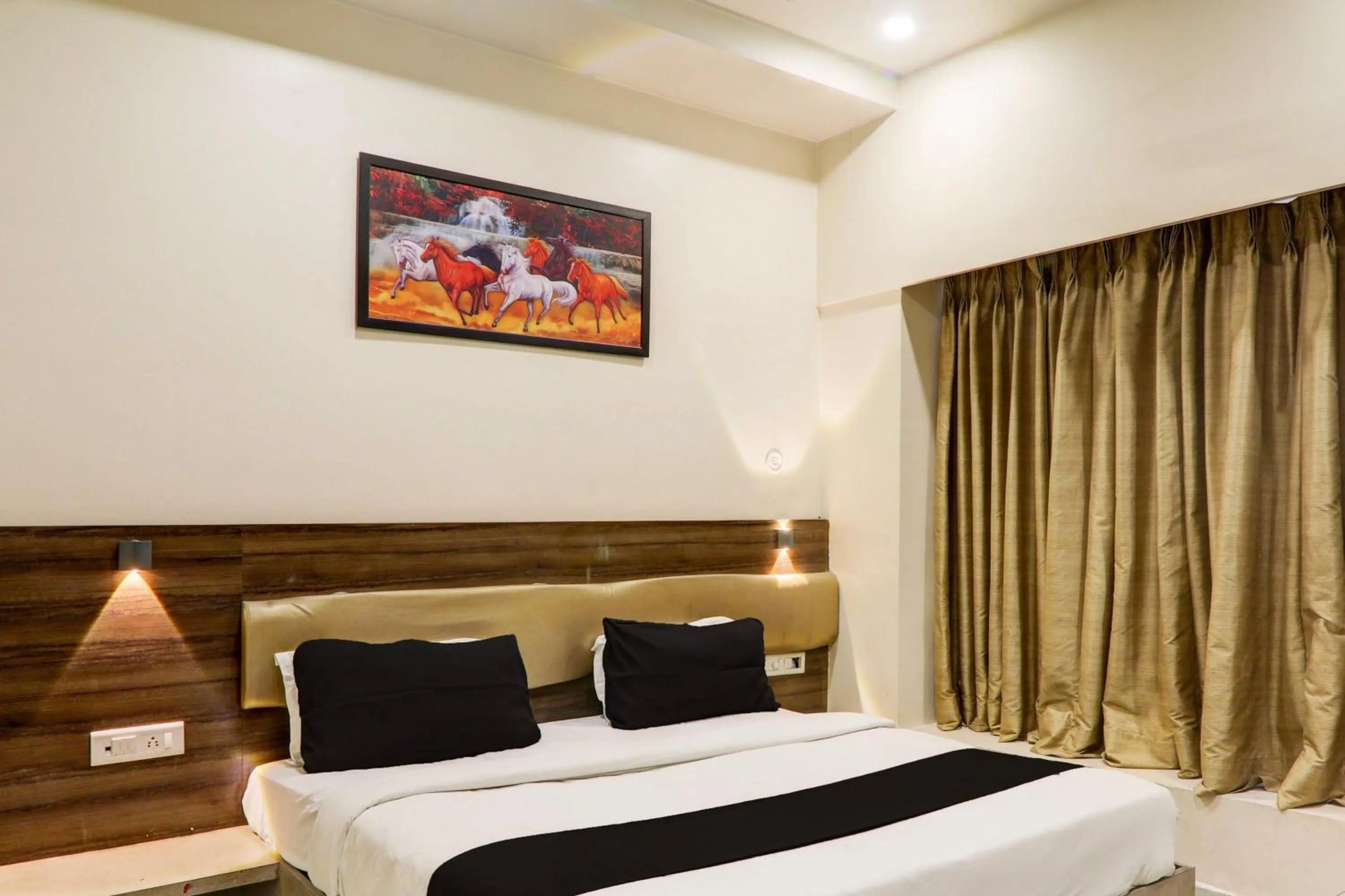 Bedroom, Bed in Hotel O DR Palace