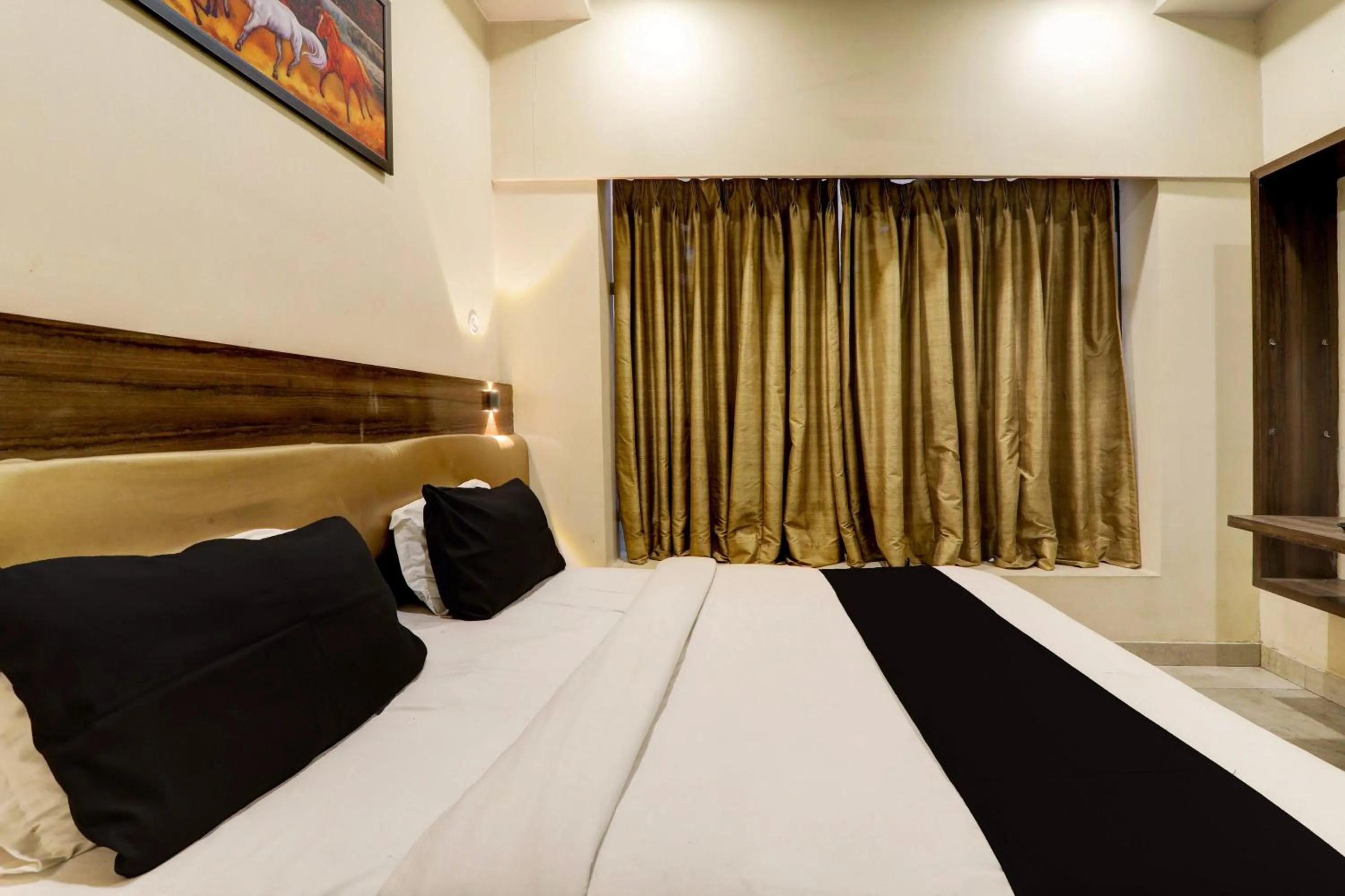 Bedroom, Bed in Hotel O DR Palace