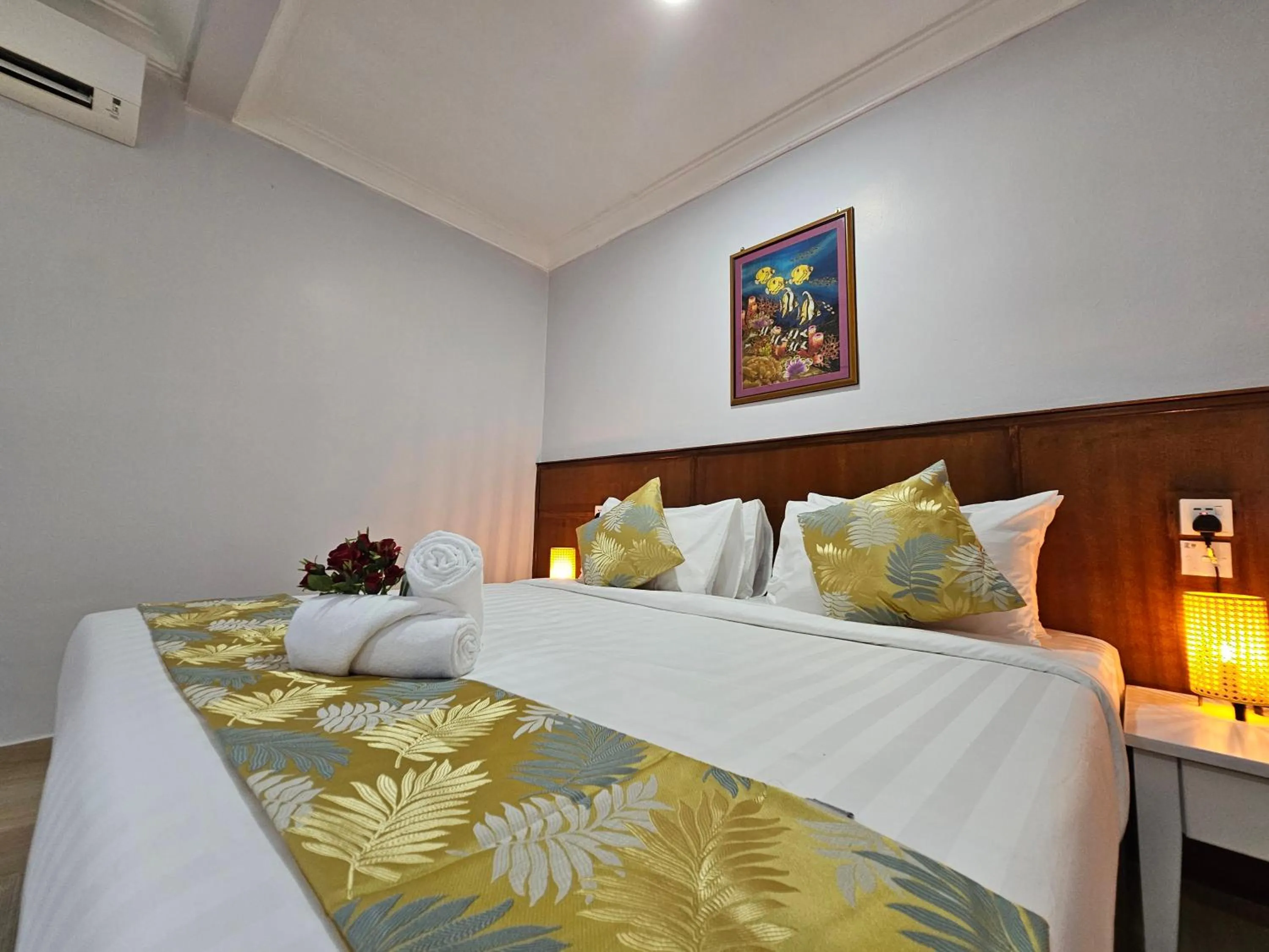 Bed in Cottage Inn Gerik