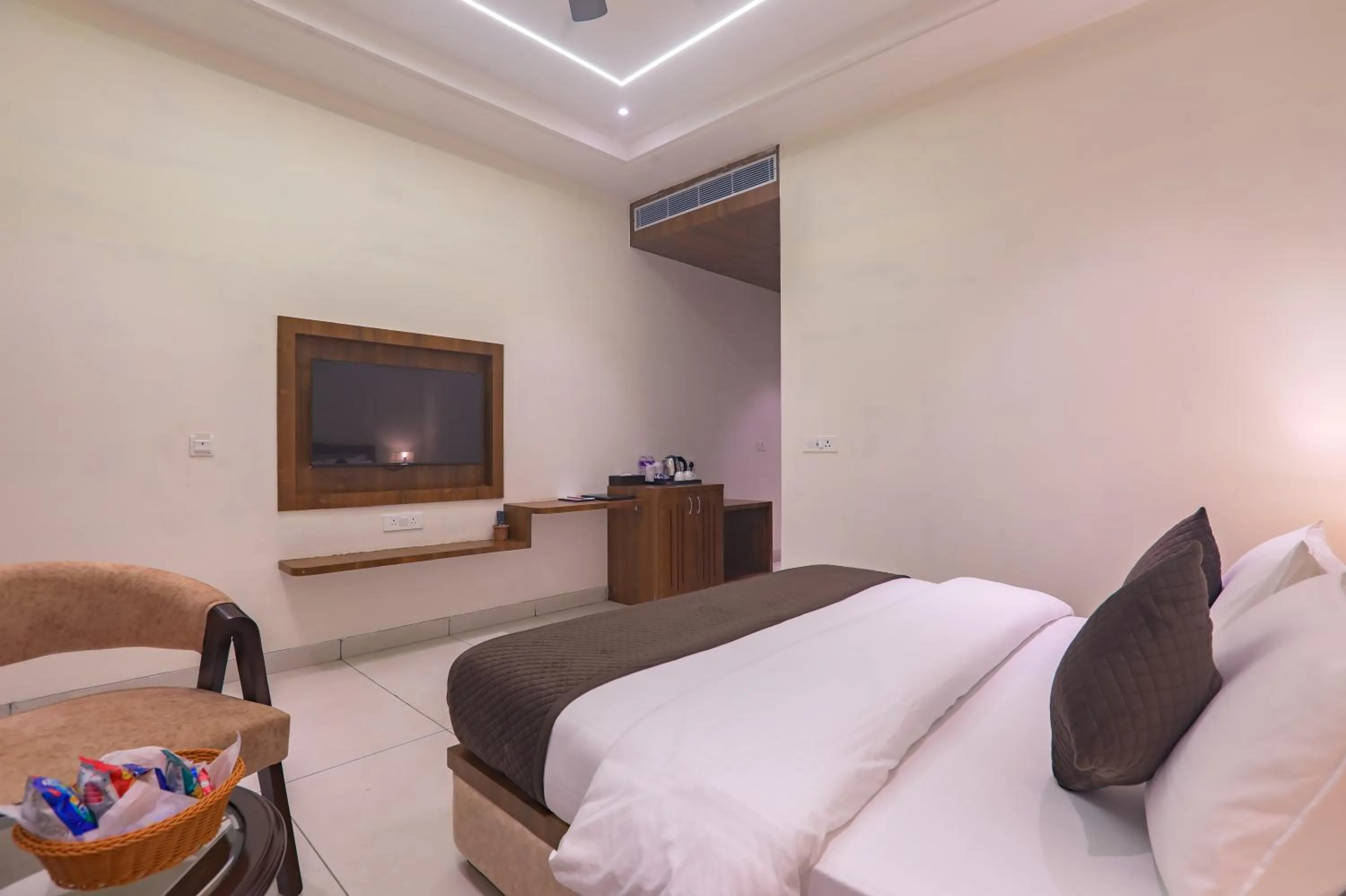 Bed in The VrindHuts