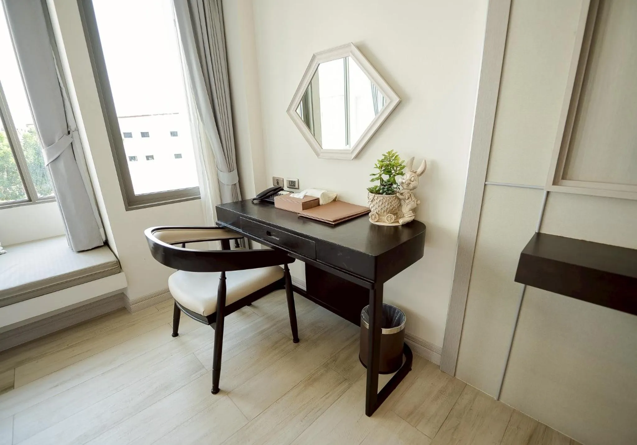 Seating area in THE NAVY HOUSE HOTEL