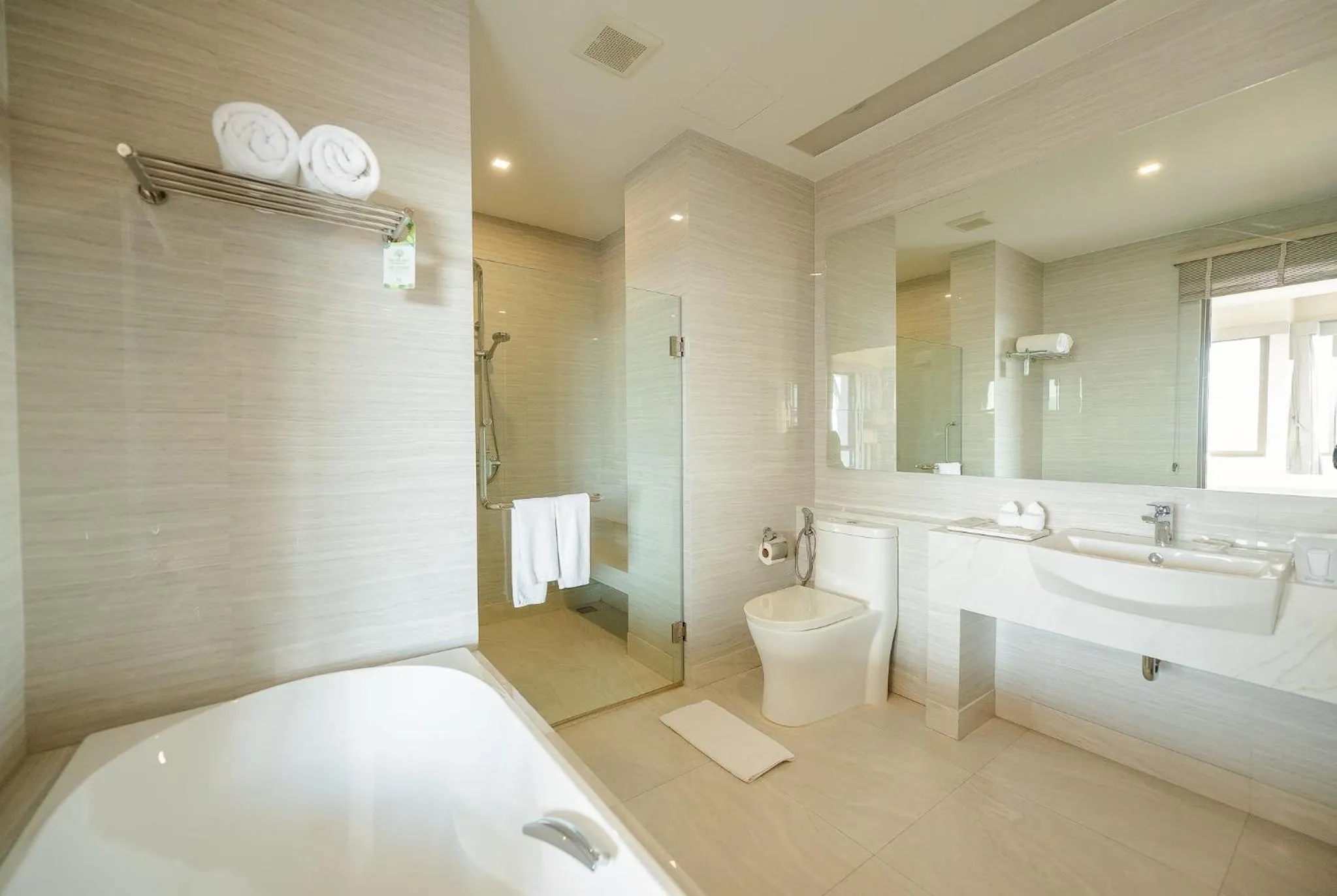 Shower in THE NAVY HOUSE HOTEL