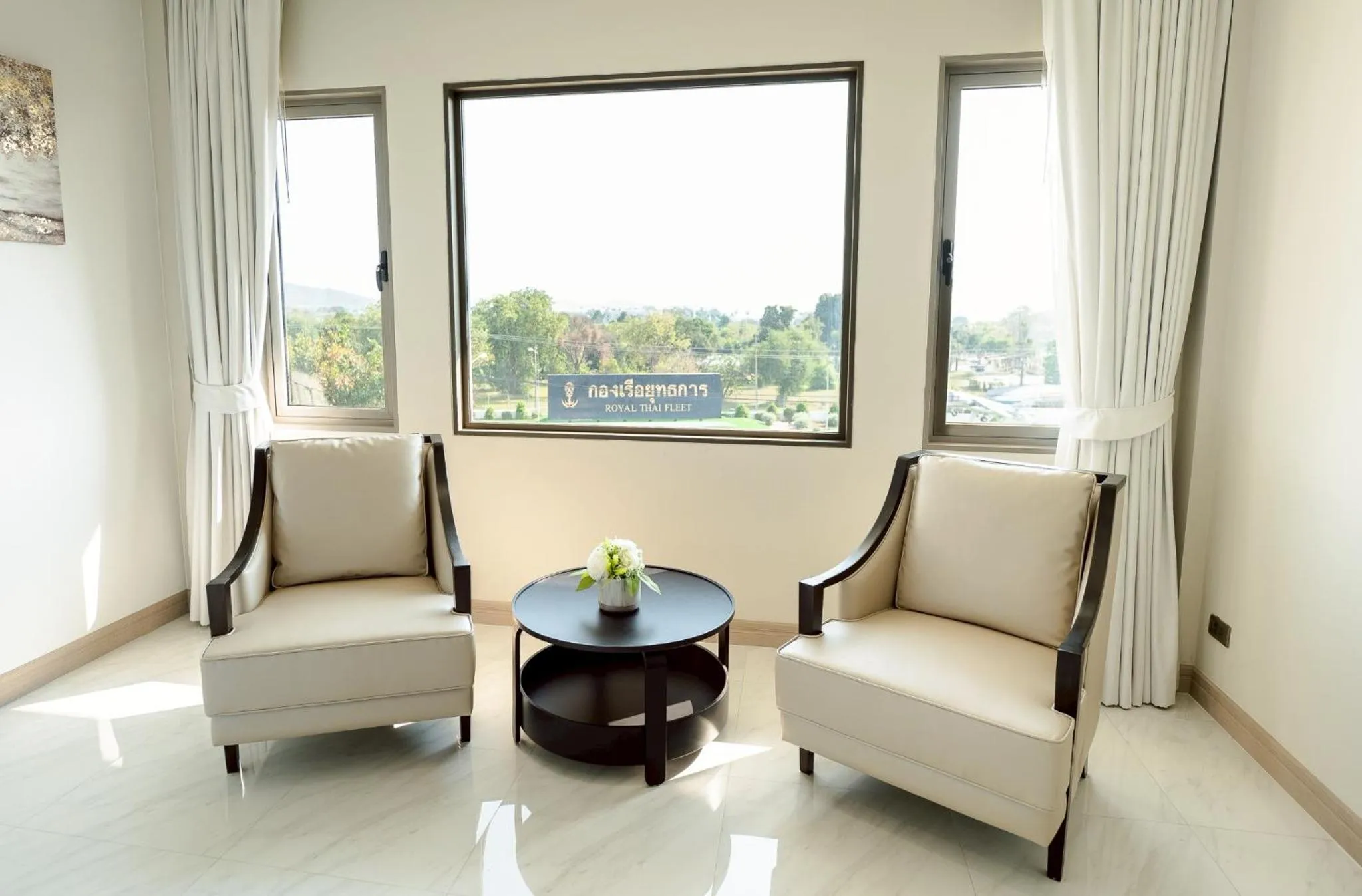 Seating area in THE NAVY HOUSE HOTEL