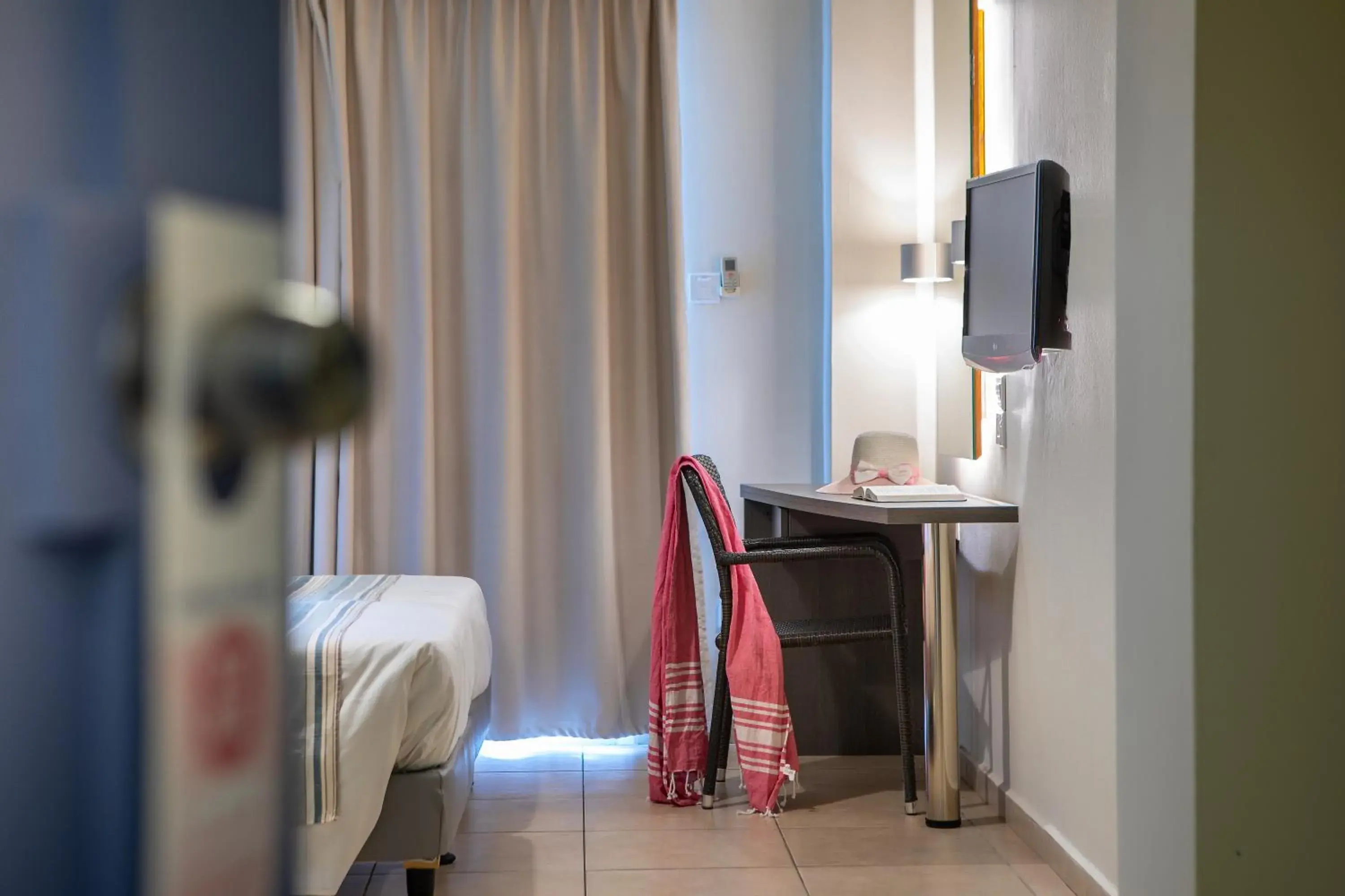 Standard Double or Twin Room - single occupancy in Mayfair Gardens Standard Double or Twin Room - single occupancy in Mayfair Gardens