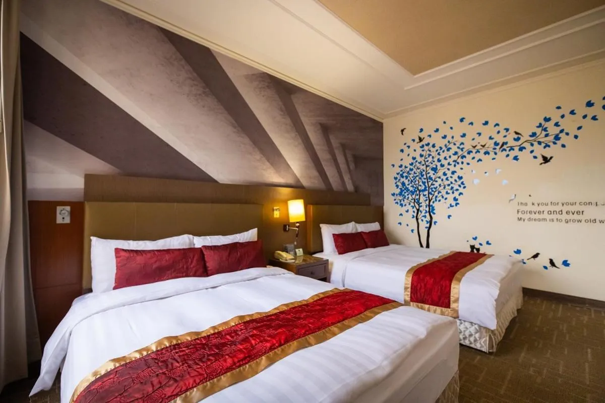 Photo of the whole room, Bed in Golden Tulip - Aesthetics