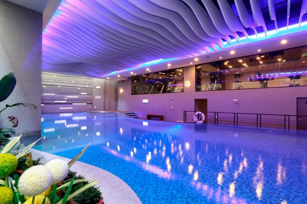 Swimming pool in Golden Tulip - Aesthetics