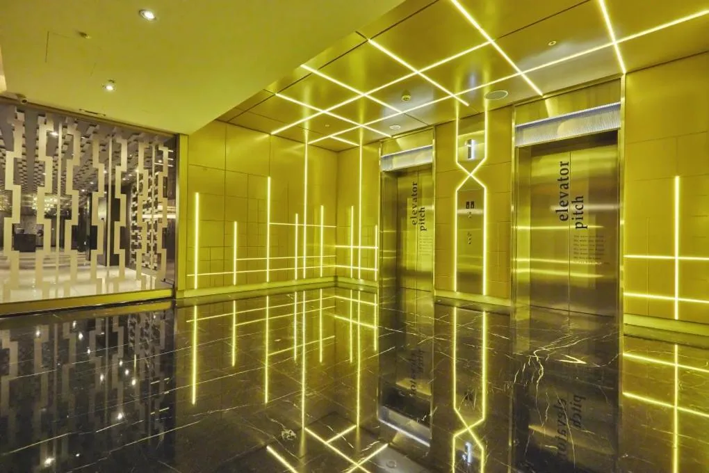 elevator in Golden Tulip - Aesthetics