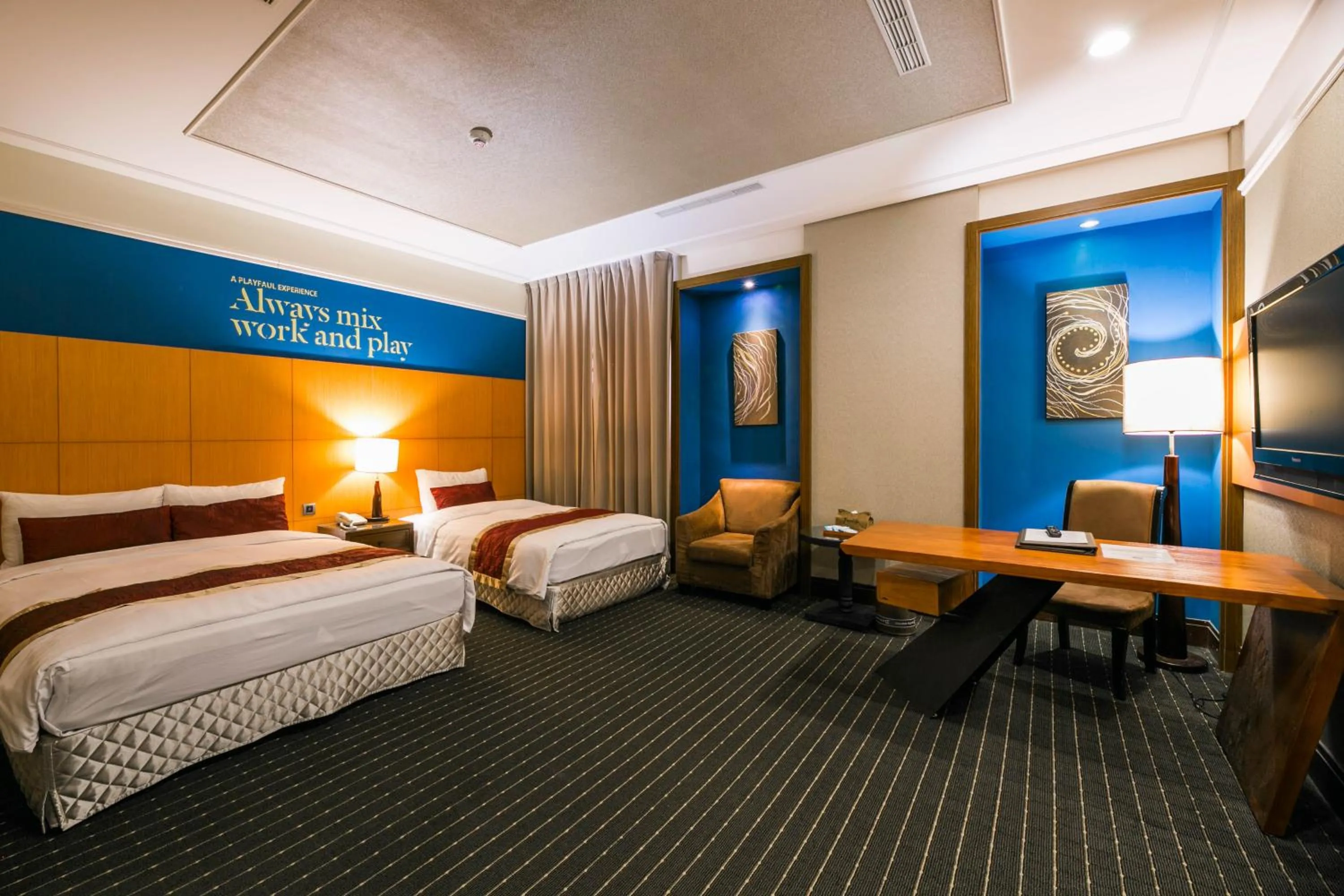 Photo of the whole room, Bed in Golden Tulip - Aesthetics