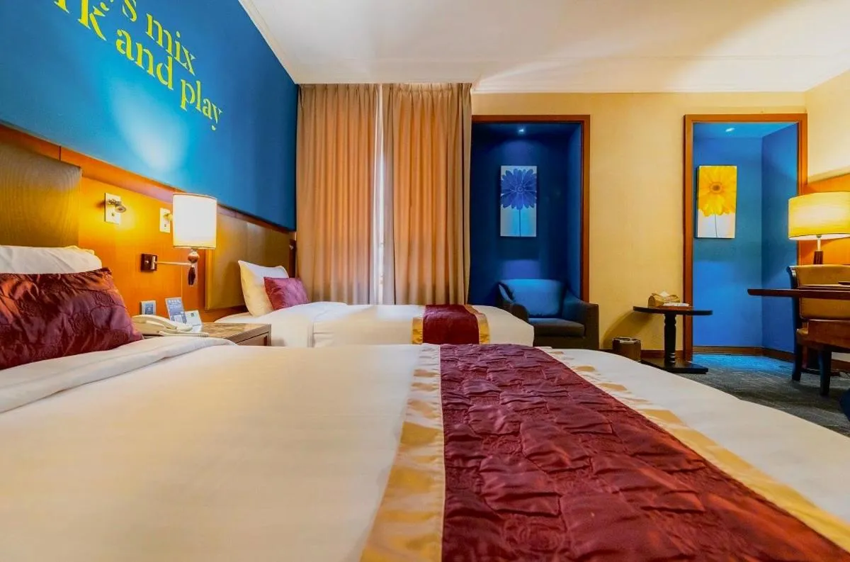 Bed in Golden Tulip - Aesthetics