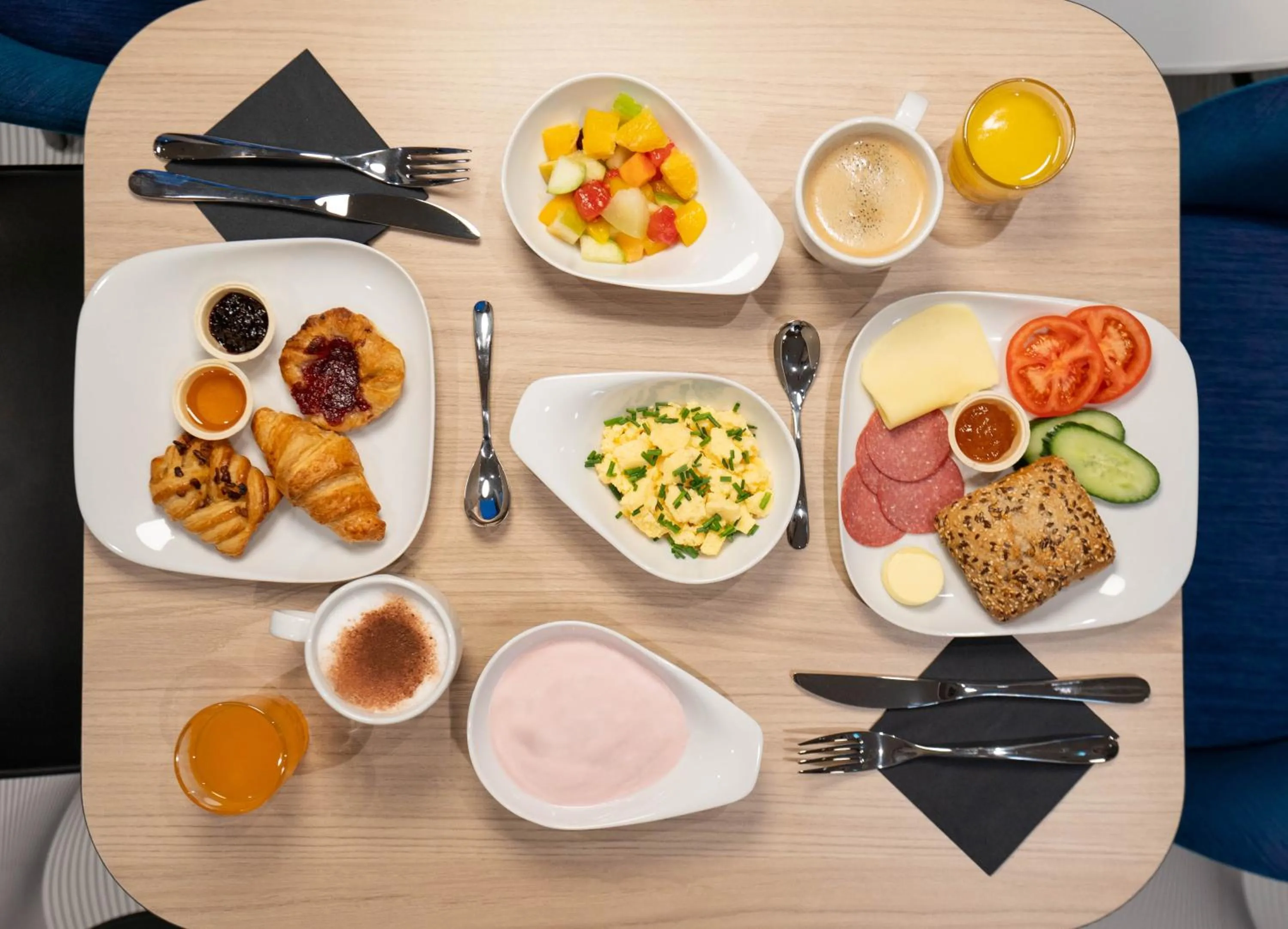 Breakfast in Prize by Radisson, Dresden Mitte