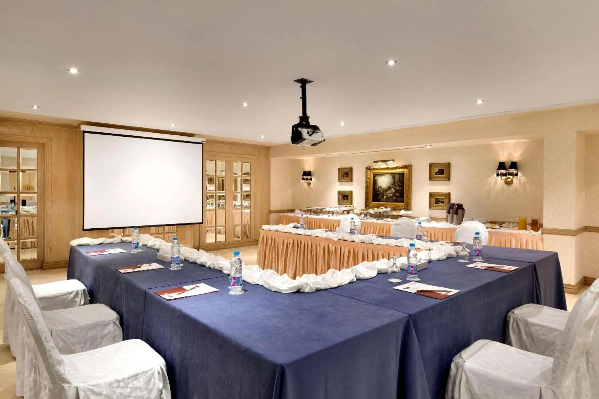 Meeting/conference room in Hawthorn Suites by Wyndham Al Khobar