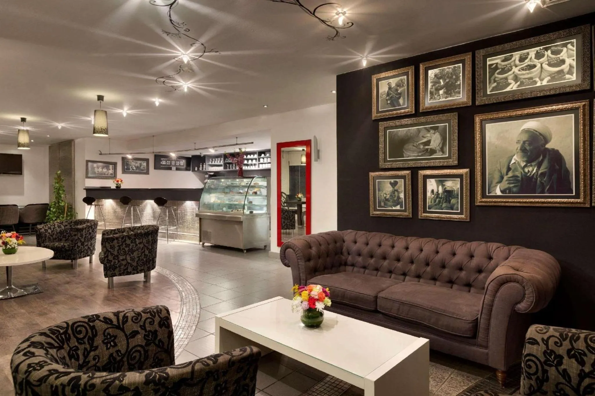 Seating area in Hawthorn Suites by Wyndham Al Khobar